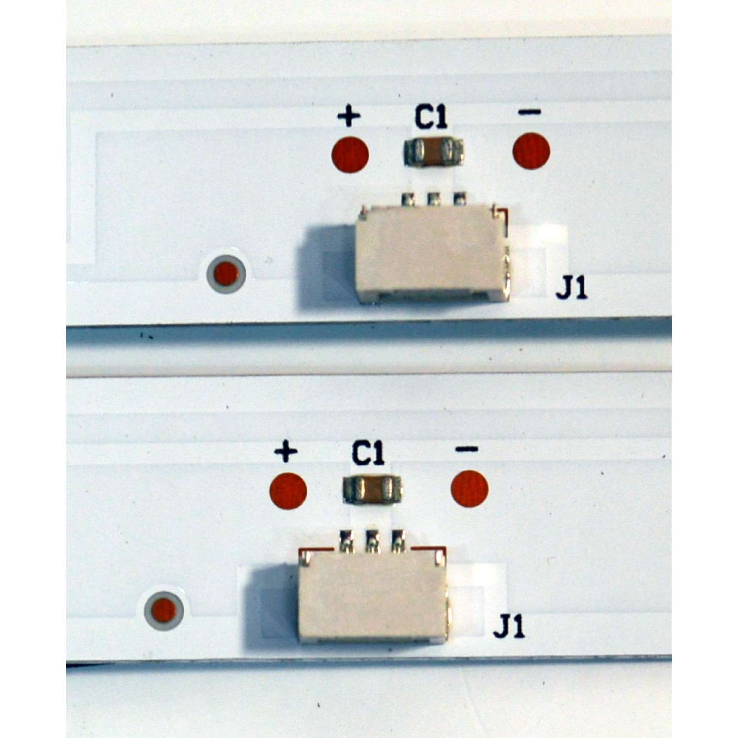KIT DE LEDS ORIGINAL PARA TV TCL 2 PIEZAS / NUMERO DE PARTE 58S11-ZX3030-2X17YH / 58S11-ZX3030-2X17YH-20221118W / B0101-000980 / 230609-31NL5 / PANEL LVU580NDEL / DISPLAY CV580U3-L02 REV:01 / MODELO 58S470G - Imagen 2