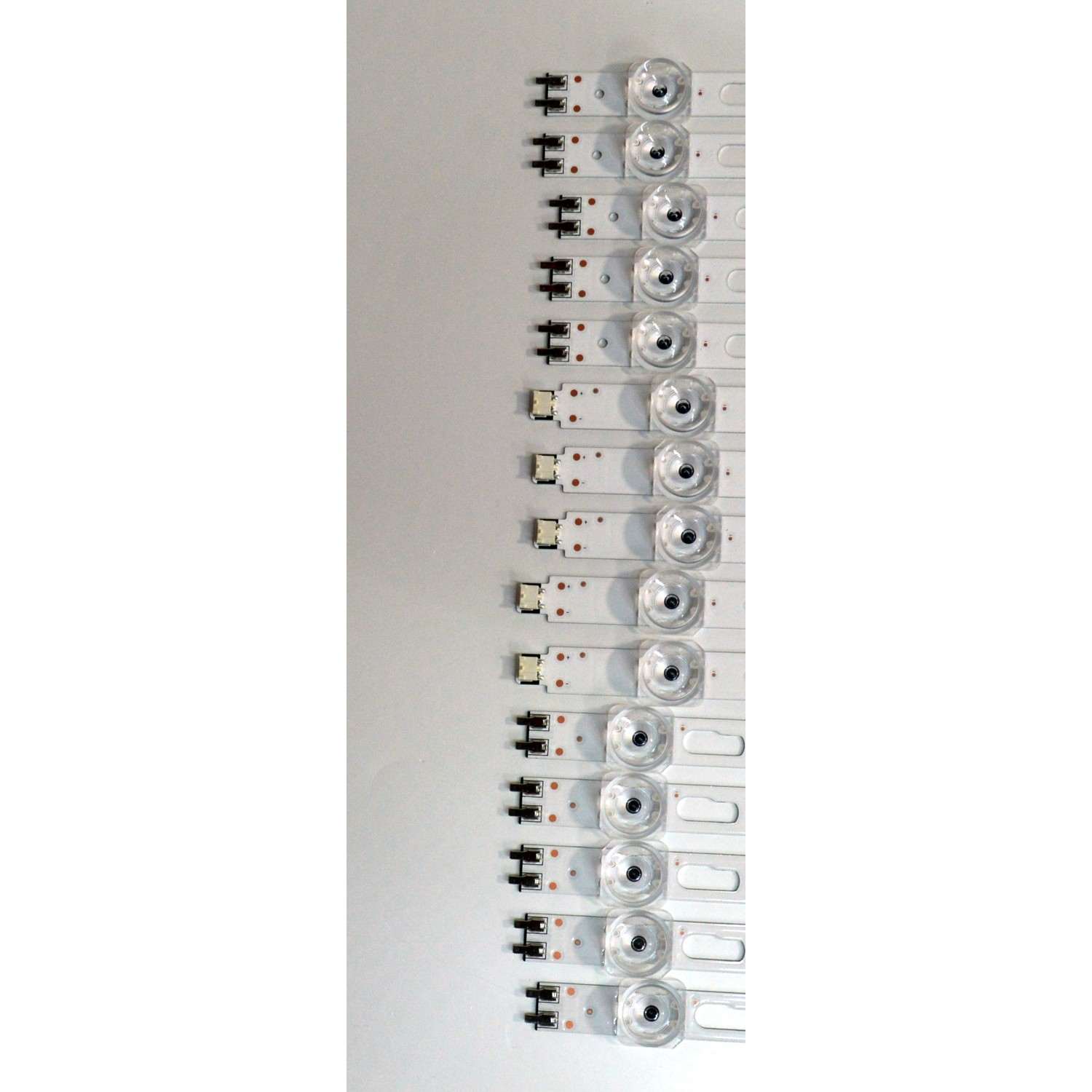 KIT DE LEDS ORIGINAL PARA TV SAMSUNG 15 PIEZAS / NUMERO DE PARTE  BN96-60397A / BN96-60396A / BN96-60395A / JL.D850J1330-408AL-M_V09 7.0 / JL.D850J1330-408AR-M_V09 7.0 / PANEL CY-TF085HGAV1H / DISPLAY T850QVN04.2 / MODELO UN85U8000FBXZA AB01 - Imagen 2