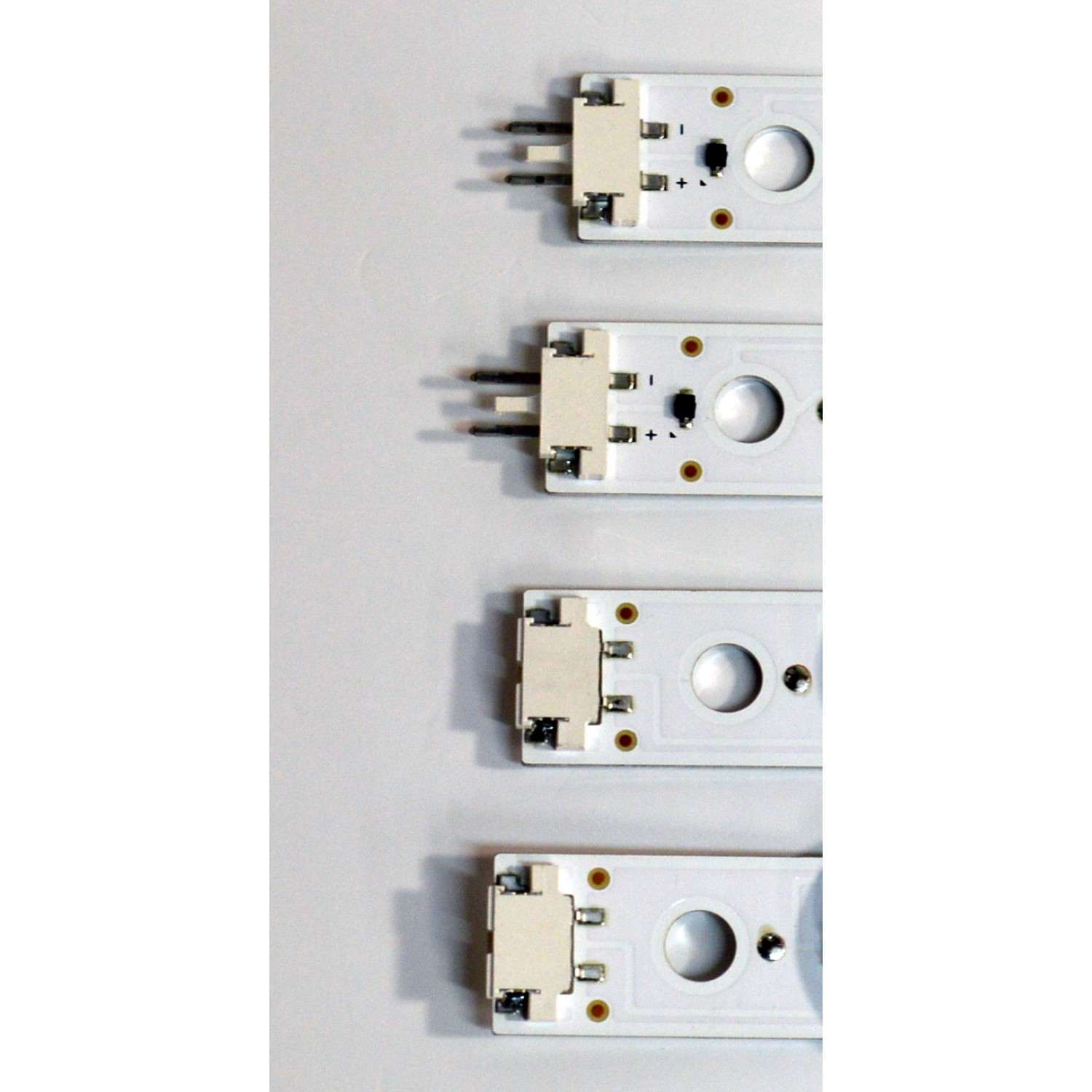 KIT DE LEDS ORIGINAL PARA TV LG 4 PIEZAS / NUMERO DE PARTE LC50490074A / LC50490075A / LEDAZ_50UA75_A_TYPE_REV00_240605 / LEDAZ_50UA75_B_TYPE_REV00_240605 / 50HKC / PANEL NC500DQG-VHPH1 / DISPLAY PT500GT04-9 / MODELO 50UA7700AUA / 50UA7500PSA - Imagen 5