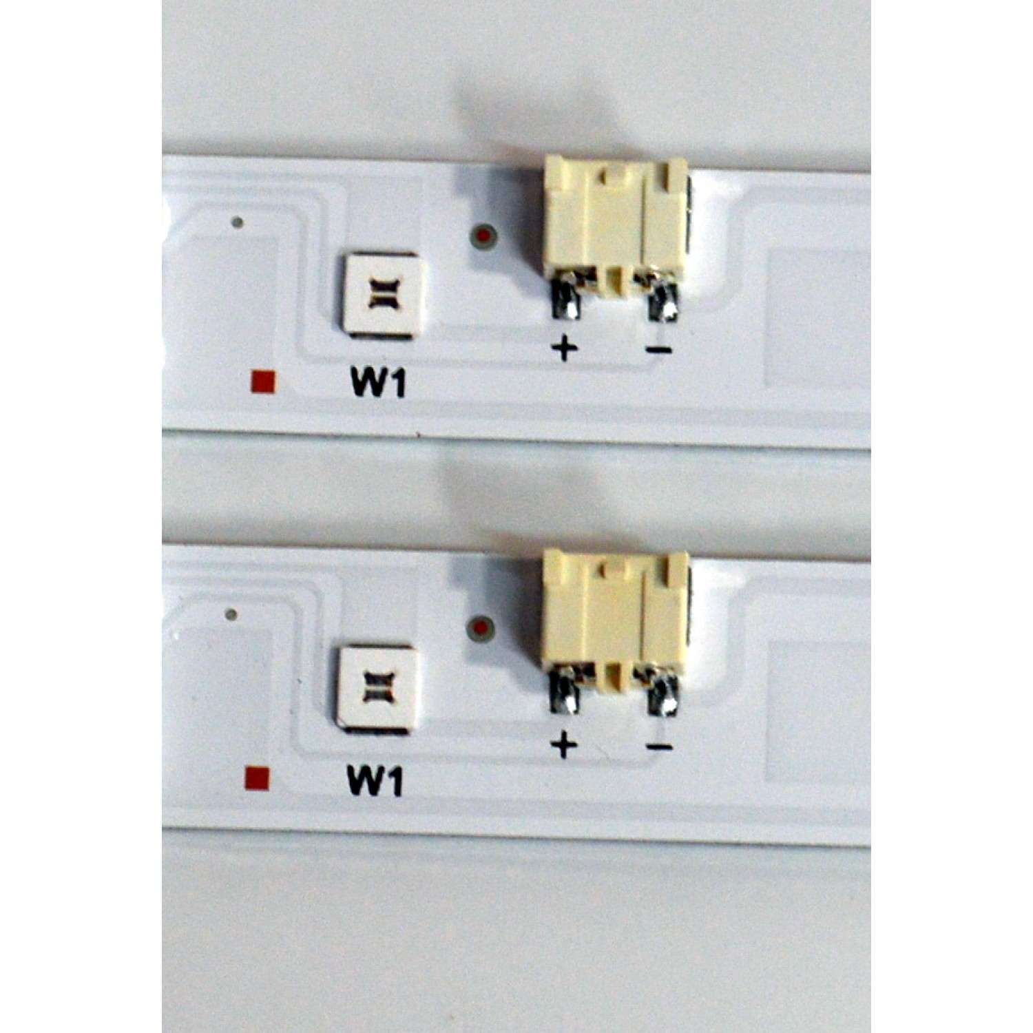KIT DE LEDS ORIGINAL PARA TV SAMSUNG 2 PIEZAS / NUMERO DE PARTE BN96-60372A / V5F8-430SM0-R / 60372A / HBH-H1 / PANEL CY-BF043HGNV3H / DISPLAY V430DJ1-Q01 4E7 / BN96-59942A / MODELO UN43U8000FBXZA / UN43U8000FBXZA DD02 - Imagen 4