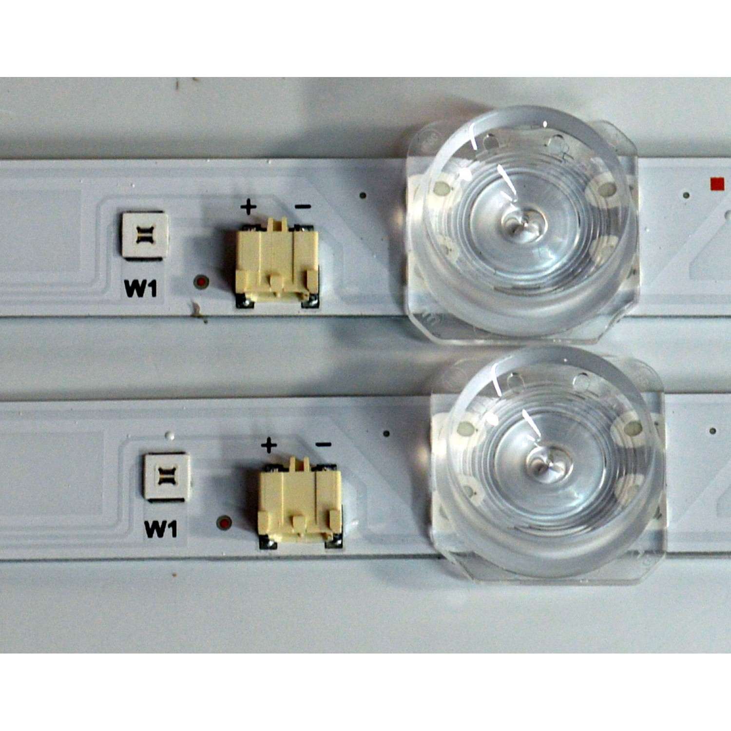KIT DE LEDS ORIGINAL PARA TV SAMSUNG 2 PIEZAS / NUMERO DE PARTE BN96-60374A / V5F8-550SM0-R0 / HBH-H1 / 60374A / PANEL CY-BF055HGXV6H / DISPLAY LC550EQC (SS)A4) / MODELO UN55U7900FFXZA / UN55U7900FFXZA WC04 - Imagen 3