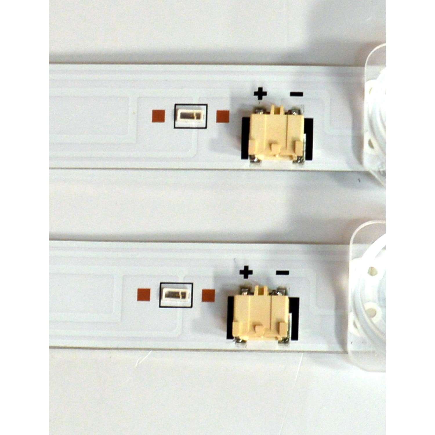 KIT DE LEDS ORIGINAL PARA TV SAMSUNG 2 PIEZAS / NUMERO DE PARTE BN96-60374A / SVC550FP2 / U8KF_SVC550FP2_REV1.0_241105_BN96-60374A T / 60374A / PANEL CY-BF055HGXV6H / CY-BF055HGXV1H / DISPLAY LC550EQC / MODELO UN55U7900FFXZA WC04 / UN55U7900FFXZA WA03 - Imagen 3