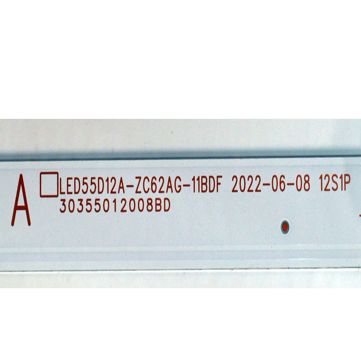 KIT DE LEDS ORIGINAL PARA TV ROKU SELECT SERIES 4 PIEZAS / NUMERO DE PARTE LED55D12A-ZC62AG-11BDF / 30355012008BD / B005P00105667A / 230821AC08 / 5500M015 / DISPLAY ST5461D18-2 / MODELO 55R4A5R - Imagen 5