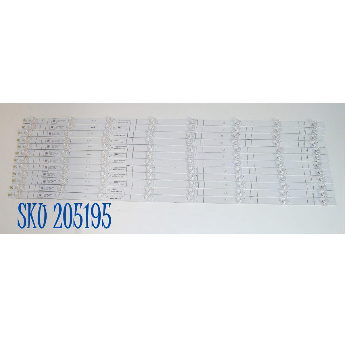 KIT DE LEDS ORIGINAL PARA TV HISENSE 12 PIEZAS / NUMERO DE PARTE LB8500P / HD850H1U51-TBL2/2023081001 / LB8500P V0 / 1314344800 / PANEL HD850H1U51-TBL2\ROH / DISPLAY T850QVN03.4 / MODELO 85A6N