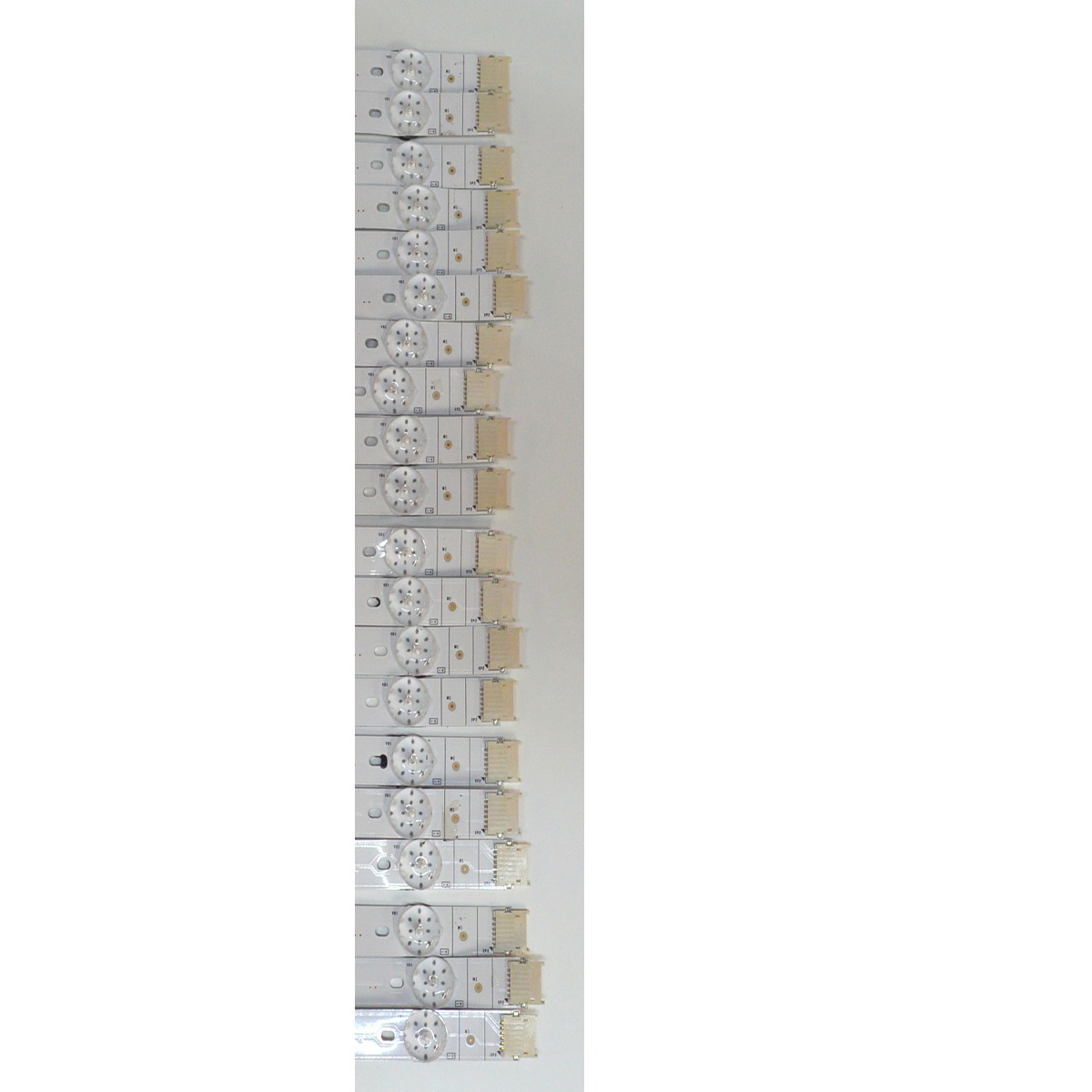 KIT DE LEDS ORIGINAL PARA TV HISENSE 20 PIEZAS / NUMERO DE PARTE BXK65J3U52C3030T08204CK / CRH-BXK65J3U52C3030T08204CK-REV1.2 / HD650J3U52-T0L5/2024121901/SVH650F30 / RSAG7.820.53235/ROH / PANEL HD650J3U52-T0L5 / DISPLAY T650QVN07.5 / MODELO 65U6QV - Imagen 2