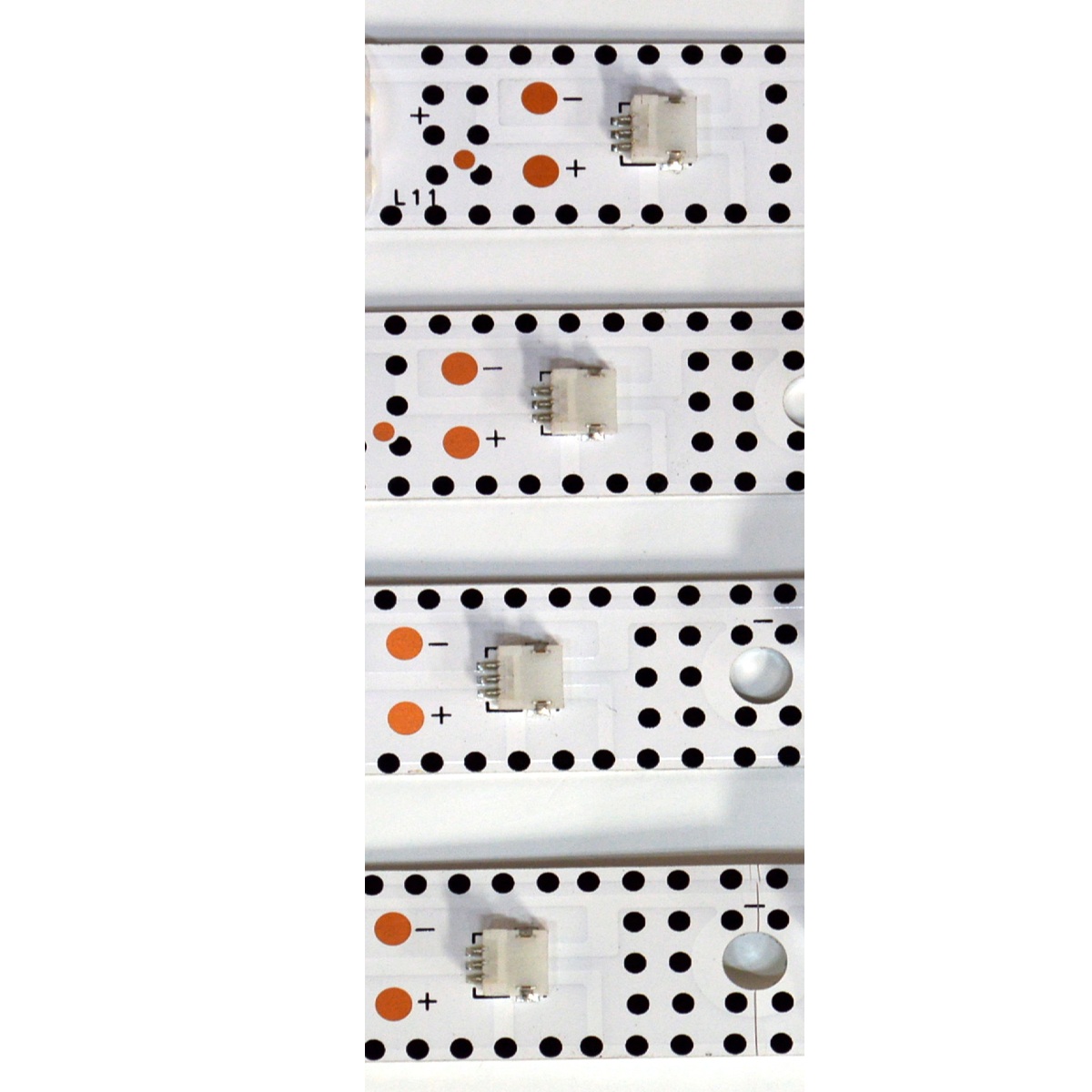 KIT DE LEDS ORIGINAL PARA TV EVL 4 PIEZAS / NUMERO DE PARTE JL.D650C1330-303AS-M / JL.D650C1330-303AS-M_V01 / 1.3.10706500377 / N240316 / DISPLAY PT650GS03-1 / MODELO 65EVLS4 - Imagen 2