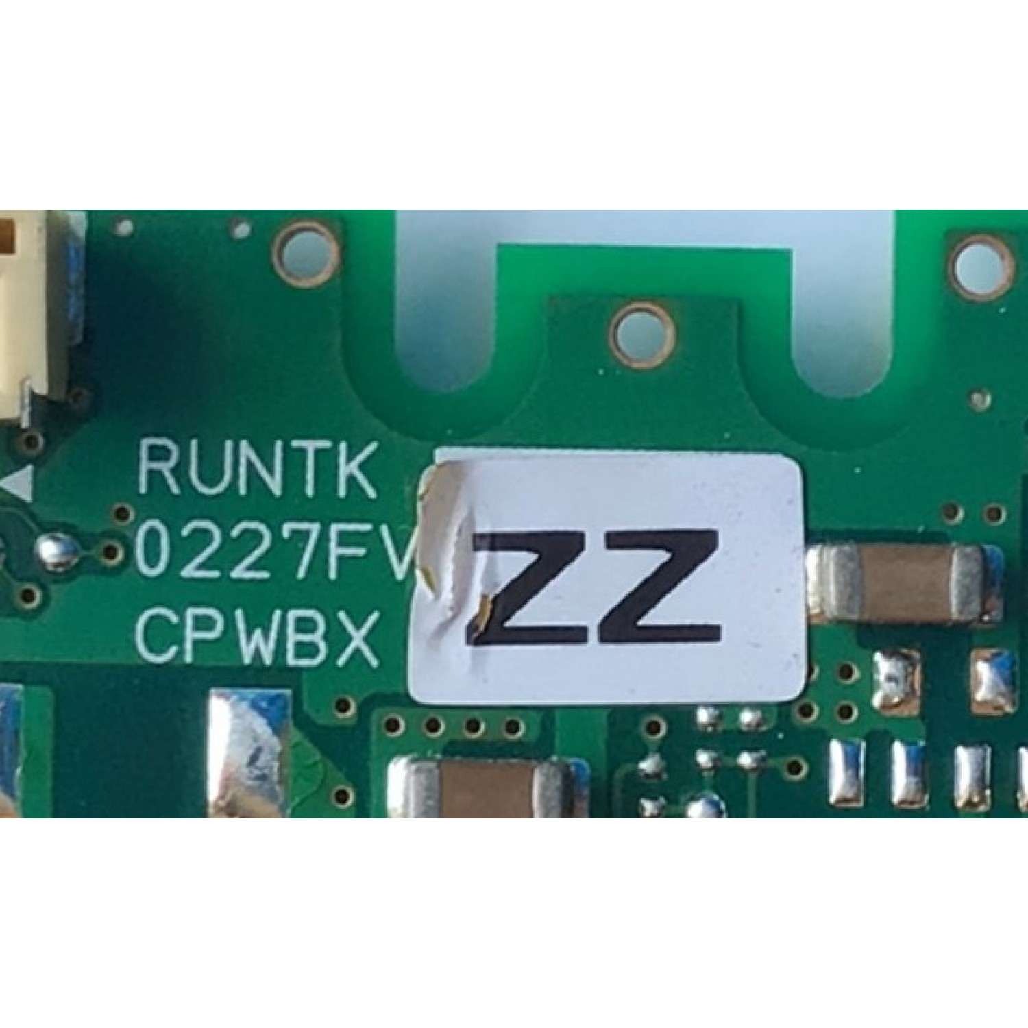 T-CON PARA TV SHARP / NUMERO DE PARTE RUNTK0227FVZZ / CPWBXZZ / S5M88021X / PANEL JE805R3LW00A / MODELO LC-80UE30U - Imagen 3