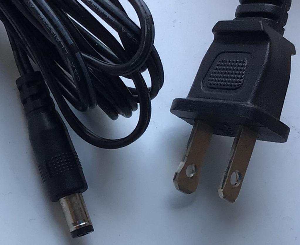 ADAPTADOR ROHS NUMERO DE PARTE G32DD-120267-A / 100-120V~1.0A 60HZ / 12V 2.67A / E255633 / MODELO G32DD-120267-A - Imagen 2