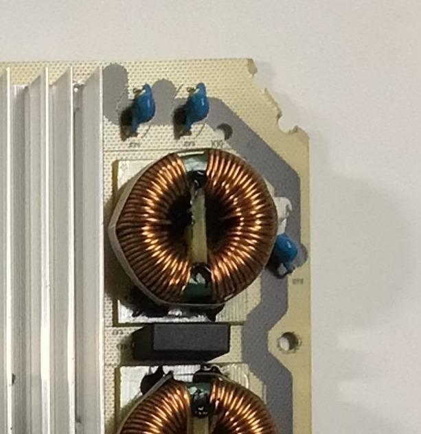FUENTE PARA TV TCL NUMERO DE PARTE 08-P402W0L-PW210AB / 40-P402HL-PWA1CG / PANEL LVU650NDHL / MODELO 65R635 ((NOTA IMPORTANTE: ESTA TARJETA TIENE ROTURAS EN  DOS DE LAS ESQUINAS)) - Imagen 2