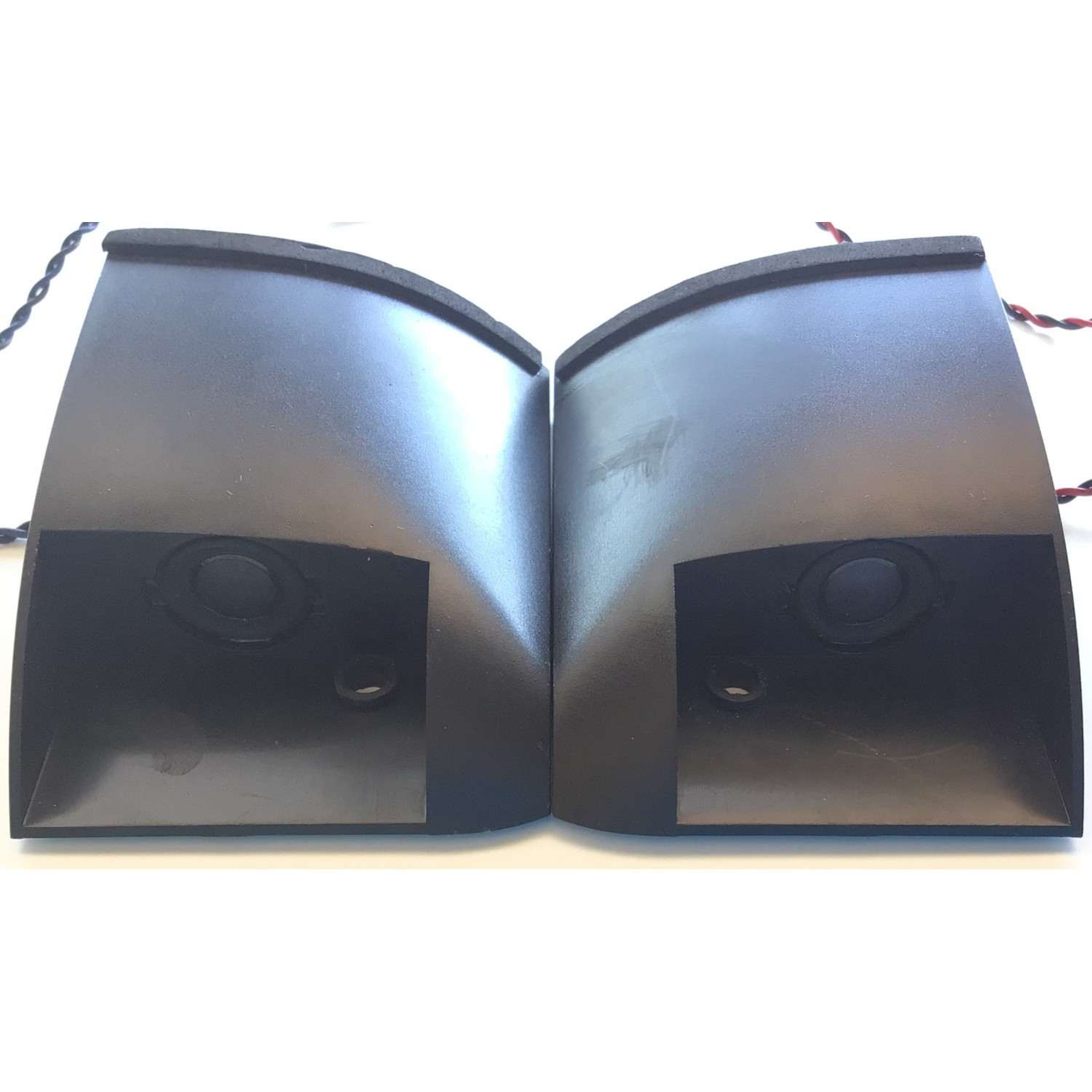 KIT DE BOCINAS (2 PIEZAS) PARA MONITOR HP NUMERO DE PARTE ID08 09034 / PANEL LM215WF1 (TL)(B1) / MODELO 2159M - Imagen 2