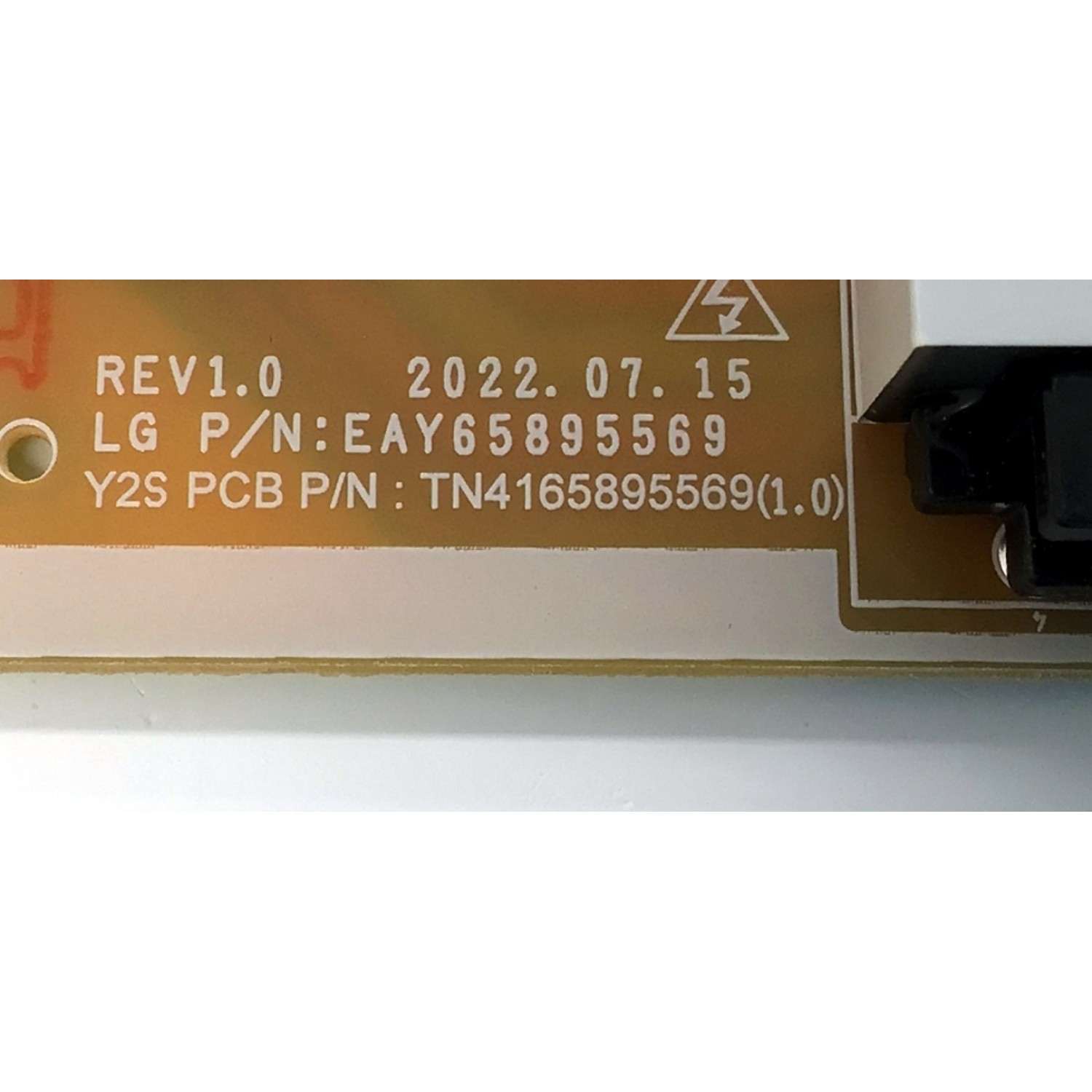 FUENTE DE PODER PARA TV LG ORIGINAL / NUMERO DE PARTE EAY65895569 / LGP55AT-22U1 / 65895569 / TN4165895569 / TN4165895569(1.0) / PANEL NC550TQG-VHKHA / DISPLAY PT550GT07-1 VER.1.0 / MODELOS 55UR8750PSA / 55UR8000AUA / 55UT7550AUA / 55UM670H0UA / 55UR7800PSM  - Imagen 3