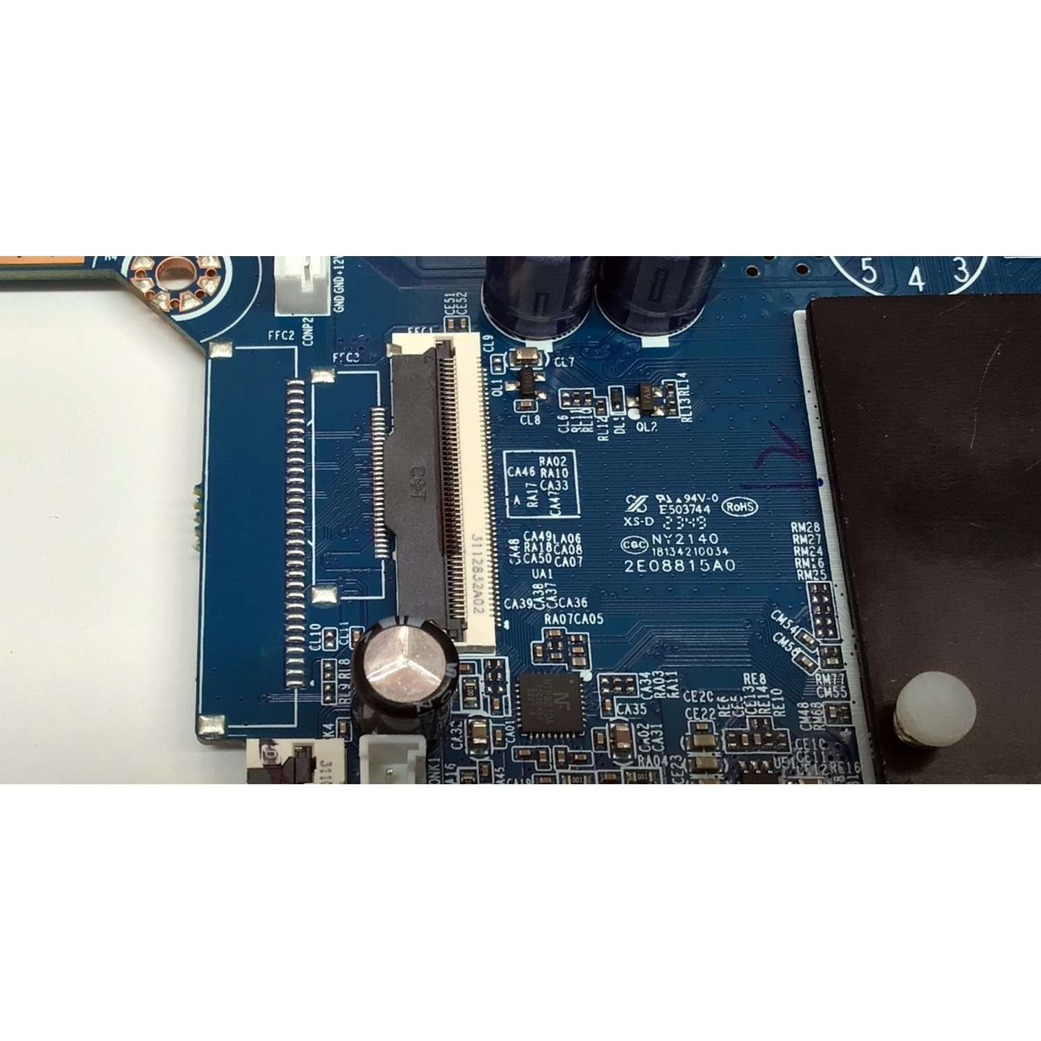 MAIN FUENTE COMBO ORIGINAL PARA TV DAEWOO ROKU TV / NUMERO DE PARTE MB-M9011-P-CL-0001 / MBA-RKM9011-FC-A0004 / 31V31AR / 2E08615A0 / PANEL C400Y21-G5 / DISPLAY V400HJ9-PE1 REV.C4 / MODELO DAW40FR - Imagen 4