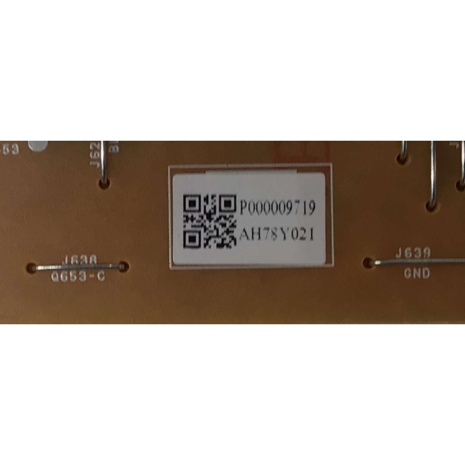 FUENTE DE PODER PARA TV PHILIPS / NUMERO DE PARTE AH78Y021 / BAHA80F01021 / BAHA80F0102 1 / P000009719 / PANEL UHF83XY-G075 / DISPLAY HV650QUB-F72 REV.2.0 / MODELO 65PUL7552 / 65PUL7552/F7 A  - Imagen 3