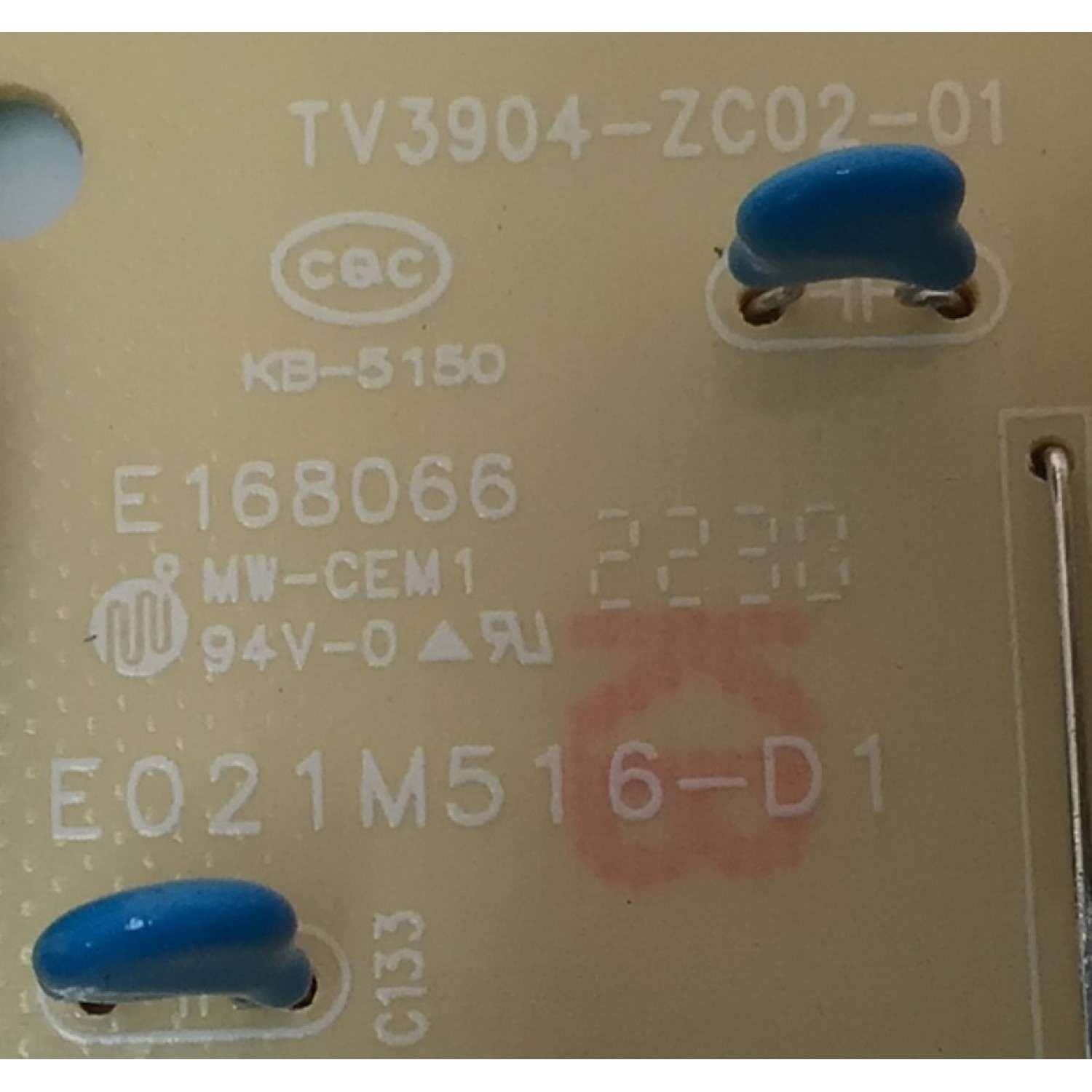 FUENTE DE PODER PARA TV ONN / NUMERO DE PARTE 514C3904M05 / TV3904-ZC02-01 / E02M516-D1 / 2130003983 / 20220804 / DISPLAY V430DJ1-Q01 REV.D2 / MODELO 100012584 (43") - Imagen 3