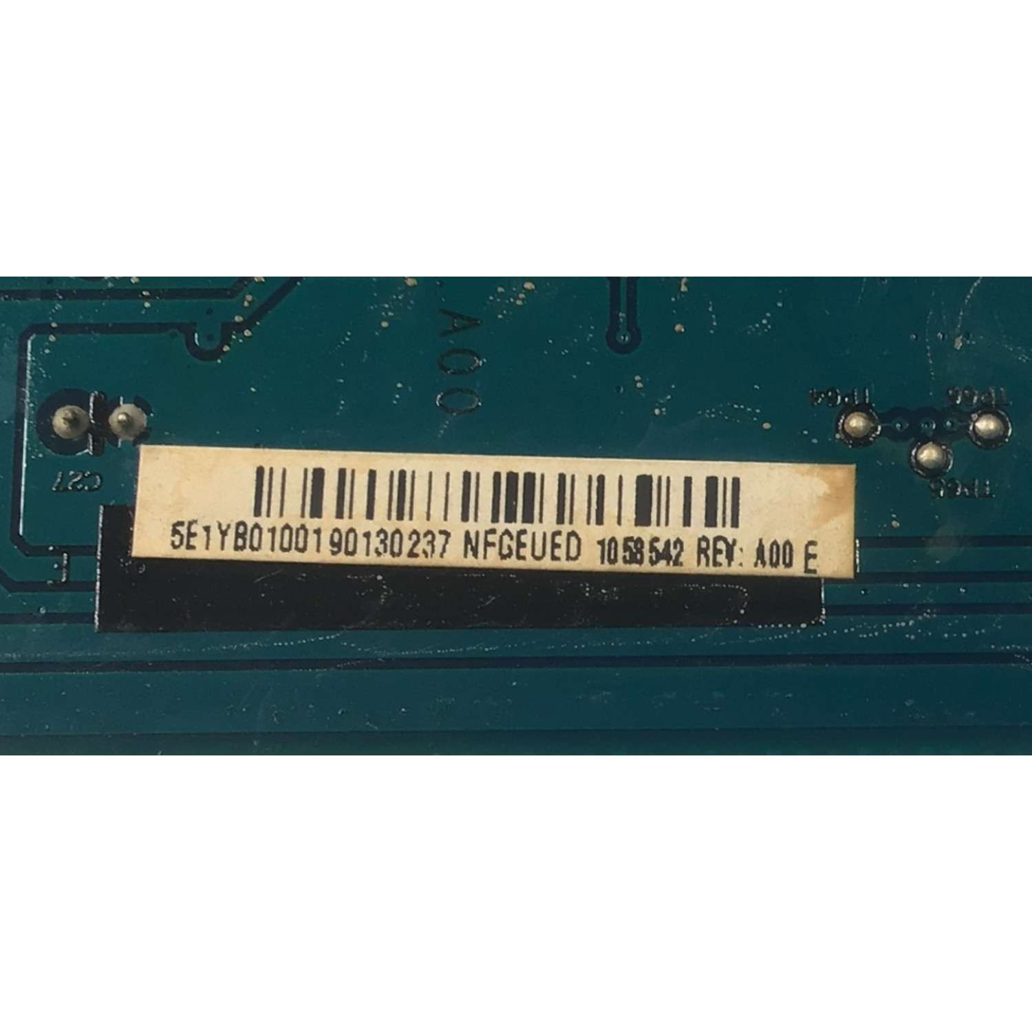 MAIN PARA MONITOR DELL ORIGINAL / NUMERO DE PARTE 5E1YB01001 / 48.1YB01.A00 / 90130237 / NFGEUED / 1058542 REV:A00 E / PANEL HT215F01-100 / MODELO E2213HB - Imagen 2