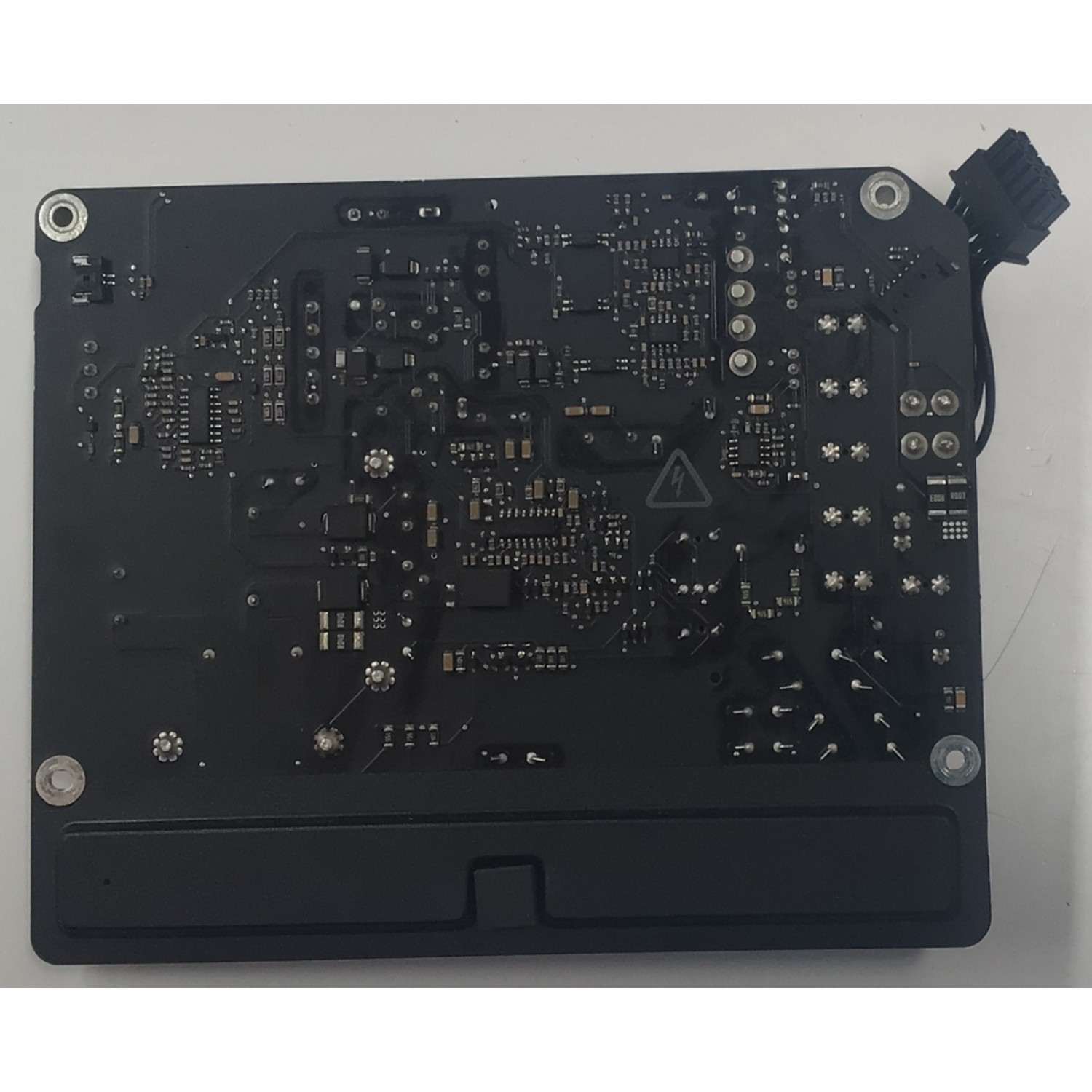 FUENTE DE ALIMENTACION PARA COMPUTADORA APPLE IMAC ORIGINAL / NUMERO DE PARTE ADP-300AF T / XU100150-13002 / 02-6712-6700 / 2949012602 / 2949012601 / MODELO A1419 27 PULGADAS - Imagen 3
