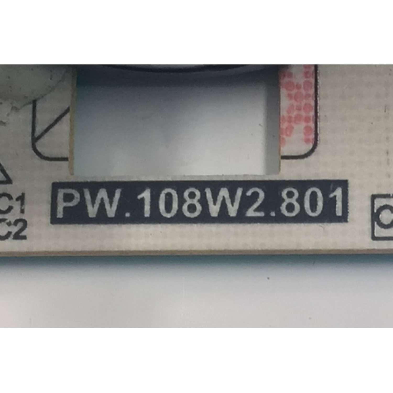 FUENTE DE PODER PARA TV POLAROID ORIGINAL / NUMERO DE PARTE PW.108W2.801 / G18090393 / 0A00294 / PANEL HV430QUB-N4D / MODELO 43GSR4100KL - Imagen 2
