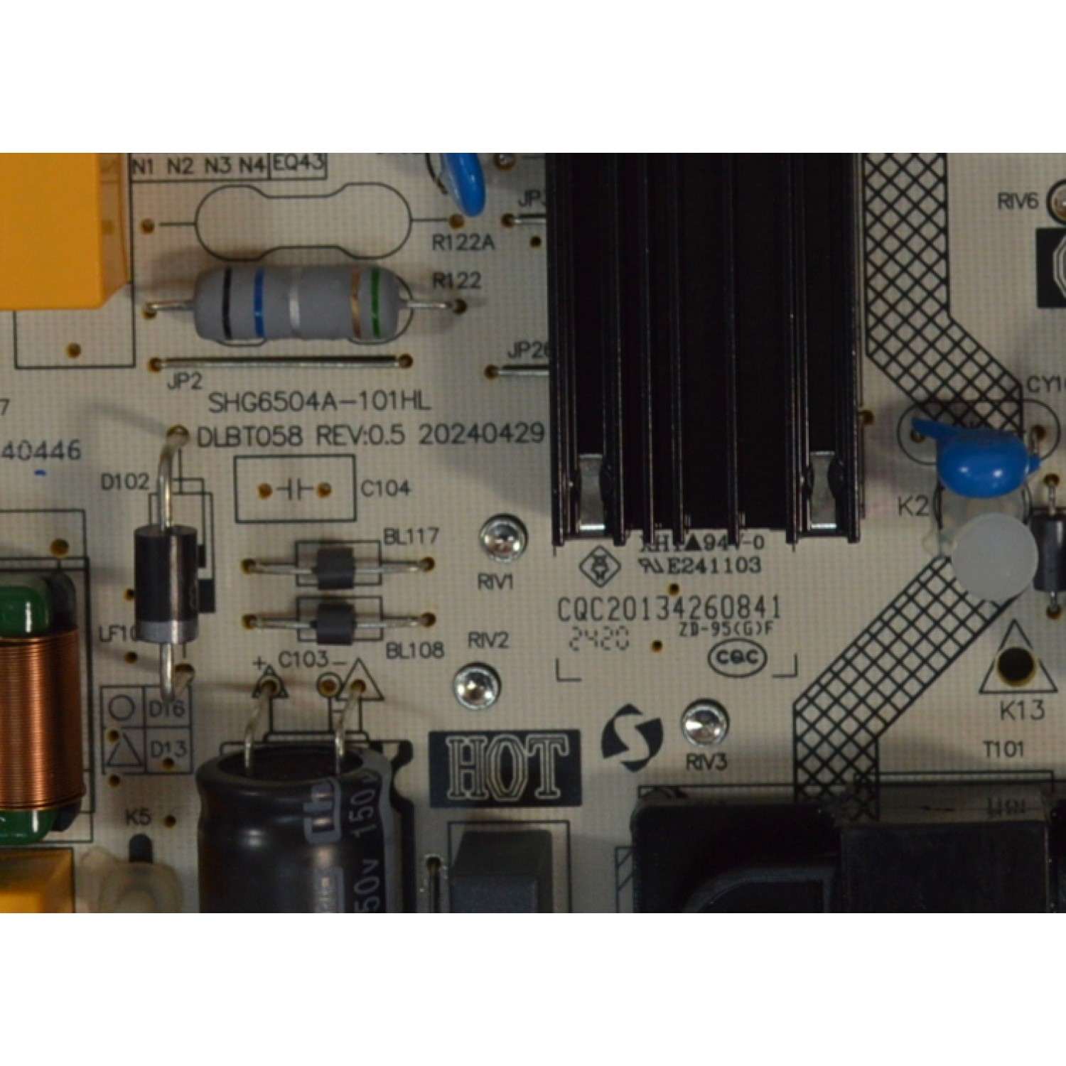 FUENTE DE PODER PARA TV INSIGNIA ORIGINAL NUEVA / NUMERO DE PARTE 81-PBE151-H225001 / SHG6504A-101HL / DLBT058 REV:0.5 / SHG6504A-101HLB / CQC20134260841 / E241103 / 20240429 / MODELO NS-75F501NA25 - Imagen 3