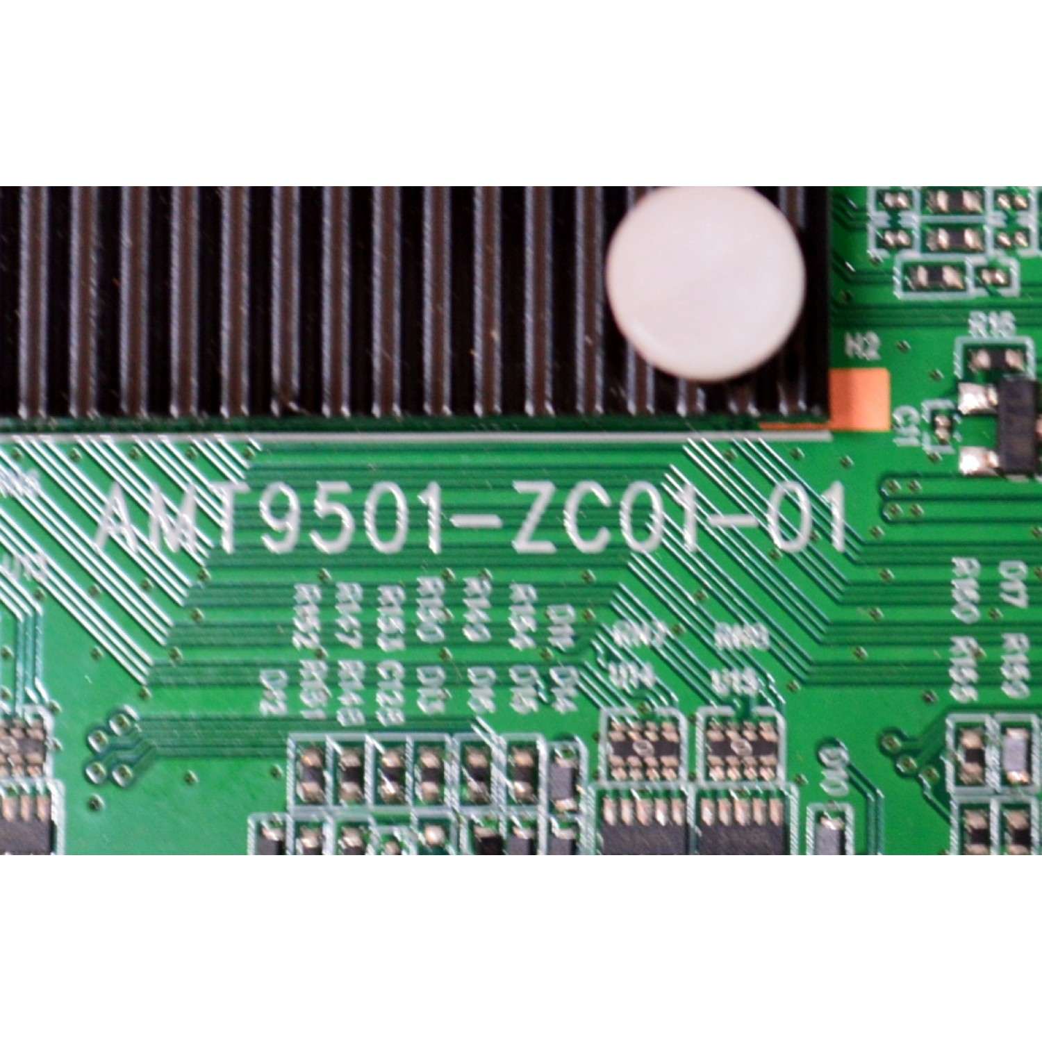 MAIN FUENTE COMBO ORIGINAL PARA TV ONN ROKU FHD / NUMERO DE PARTE 515CT9501M34 / AMT9501-ZC01-01 / M34/1695-02099 / 2130006915 / M25013-MT / PANEL V400HJ9-PE1 (4) / DISPLAY V400HJ9-PE1 REV.C4 / MODELO 100058007 40" - Imagen 3