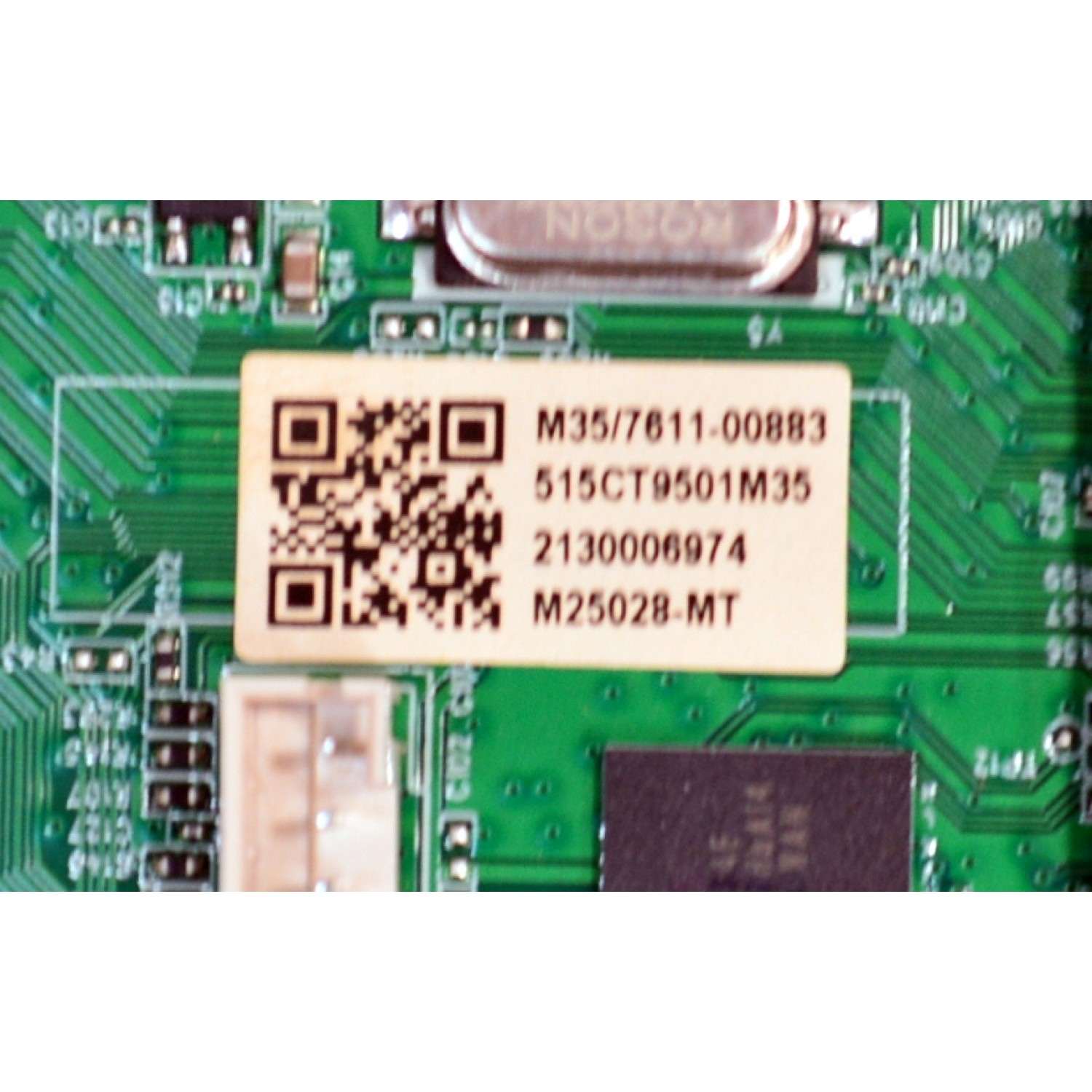 MAIN FUENTE COMBO ORIGINAL PARA TV ONN ROKU HD / NUMERO DE PARTE 515CT9501M35 / AMT9501-ZC01-01 / M35/7611-00883 / 2130006974 / M25028-MT / PANEL T320XVN02.H / DISPLAY T320XVN02.H / BOARD 32T24 S00 SB / MODELO 100012589 32" - Imagen 4
