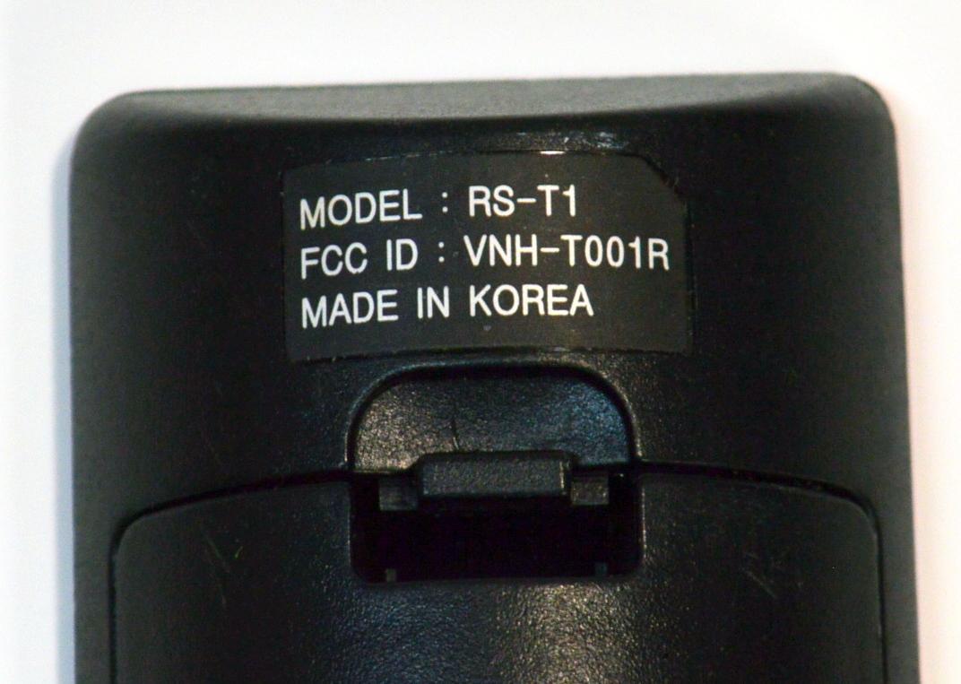 CONTROL REMOTO ORIGINAL PARA USARSE CON DISPOSITIVOS VUDU / NAVEGAR Y CONTROLAR PELICULAS Y PROGRAMAS DE TELEVISION / NUMERO DE PARTE RS-T1 / VNH-T001R / RC61 / COMPATIBLE CON OTRAS MARCAS DE TELEVISORES INTELIGENTES QUE TIENEN ACCESO A VUDU  - Imagen 4