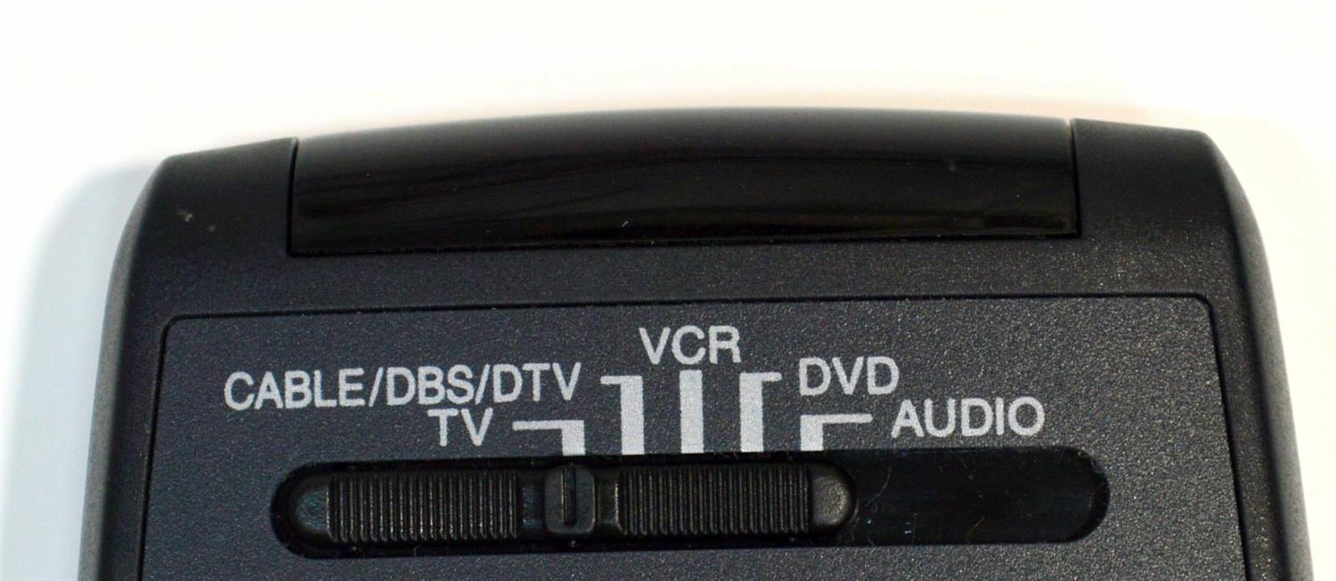 CONTROL REMOTO ORIGINAL NUEVO PARA TV MITSUBISHI / NUMERO DE PARTE UR64EC2276-3 / 29P116B10 / 290P116010 / 290P116A10 / 290P116C10 / PUEDE OPERAR MULTIPLES DISPOSITIVOS INCLUYENDO TV/VCR/DVD/AUDIO/DBS/DTV / MODELO WD52327 / TL-60701 / WS-65515 / VS-4504R - Imagen 3