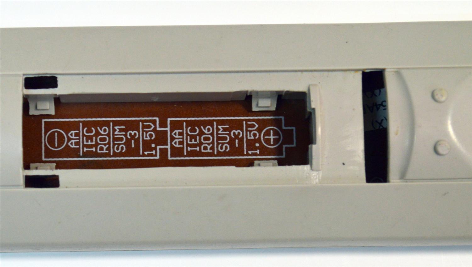 CONTROL REMOTO ORIGINAL MEMOREX PARA REPRODUCTOR DVD / CUENTA CON FUNCIONES BASICAS DE TV / NUMERO DE PARTE VC532237 / 0094013916M / 076R0JT010 / RCNN83 / RM-242 / SE-R0213 / MODELO MVD2015 / MVD2016 / MVD2047 / MVD2037 / MVD2022 / MVD2020 / MVD2042 - Imagen 2