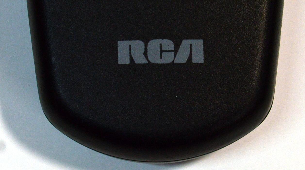 CONTROL REMOTO UNIVERSAL ORIGINAL RCA PARA CONTROLAR VARIOS DISPOSITIVOS INCLUYENDO TELEVISORES / REPRODUCTORES DE VCR / DVD / DECODIFICADORES CABLE / SATELITE / NUMERO DE PARTE RCU404N / RCU403 / RCU403N / RCU403SPR / RCU403A / R3150 / 2938CX - Imagen 5