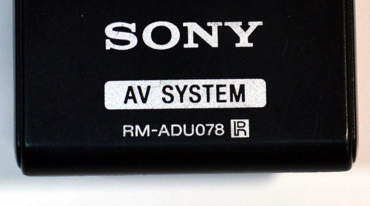 CONTROL REMOTO ORIGINAL PARA USO DE SISTEMA DE CINE EN CASA Y  REPRODUCTORES DE DVD/BLU-RAY SONY / OFRECE ACCESO A FUNCIONES DE TV/CBLE/AUDIO DVD/CD/ NUMERO DE PARTE RM-ADU078 / P09136-1 / MODELO DAV-DZ170 / DAV-DZ171 / HCD-DZ510 / HBD-TZ530 / HBD-DZ170 - Imagen 4