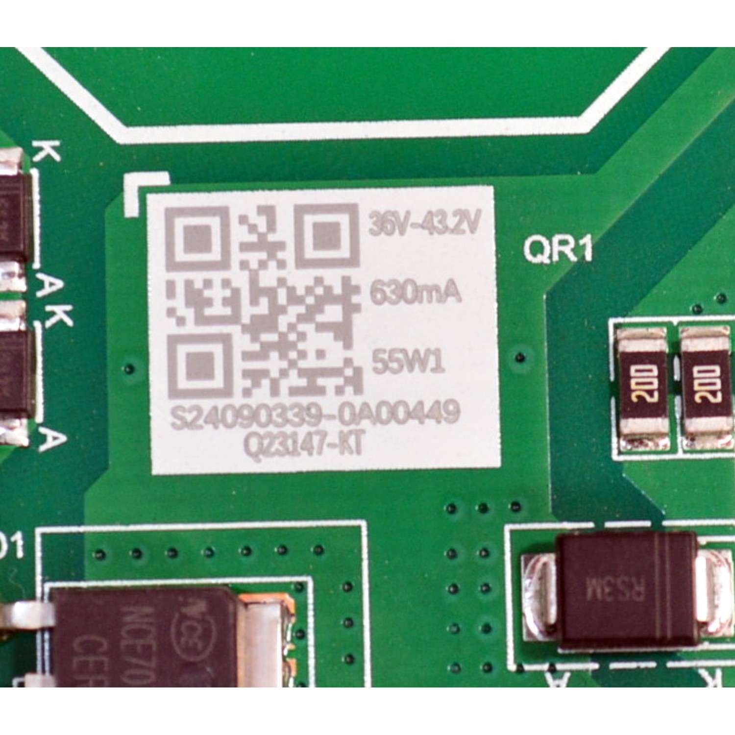 MAIN FUENTE COMBO ORIGINAL PARA TV ONN ROKU HD / NUMERO DE PARTE 9011-240038-VZ2010XK / TPD.SK338CL.PB751 (T) / Q23147-KT / CVTE9011ARA0 / S24090339 / 24A09S07386 / PANEL K320WDD1B / MODELO 100012589 32" - Imagen 3