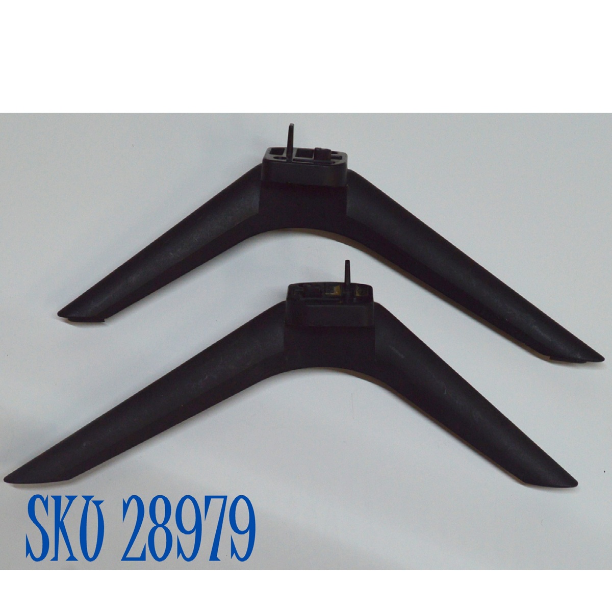 KIT DE BASES ORIGINAL PARA TV SKYWORTH 2 PIEZAS / NUMERO DE PARTE 80302 / 80302-04139 / 80302-04138 / MODELO 50UD7300