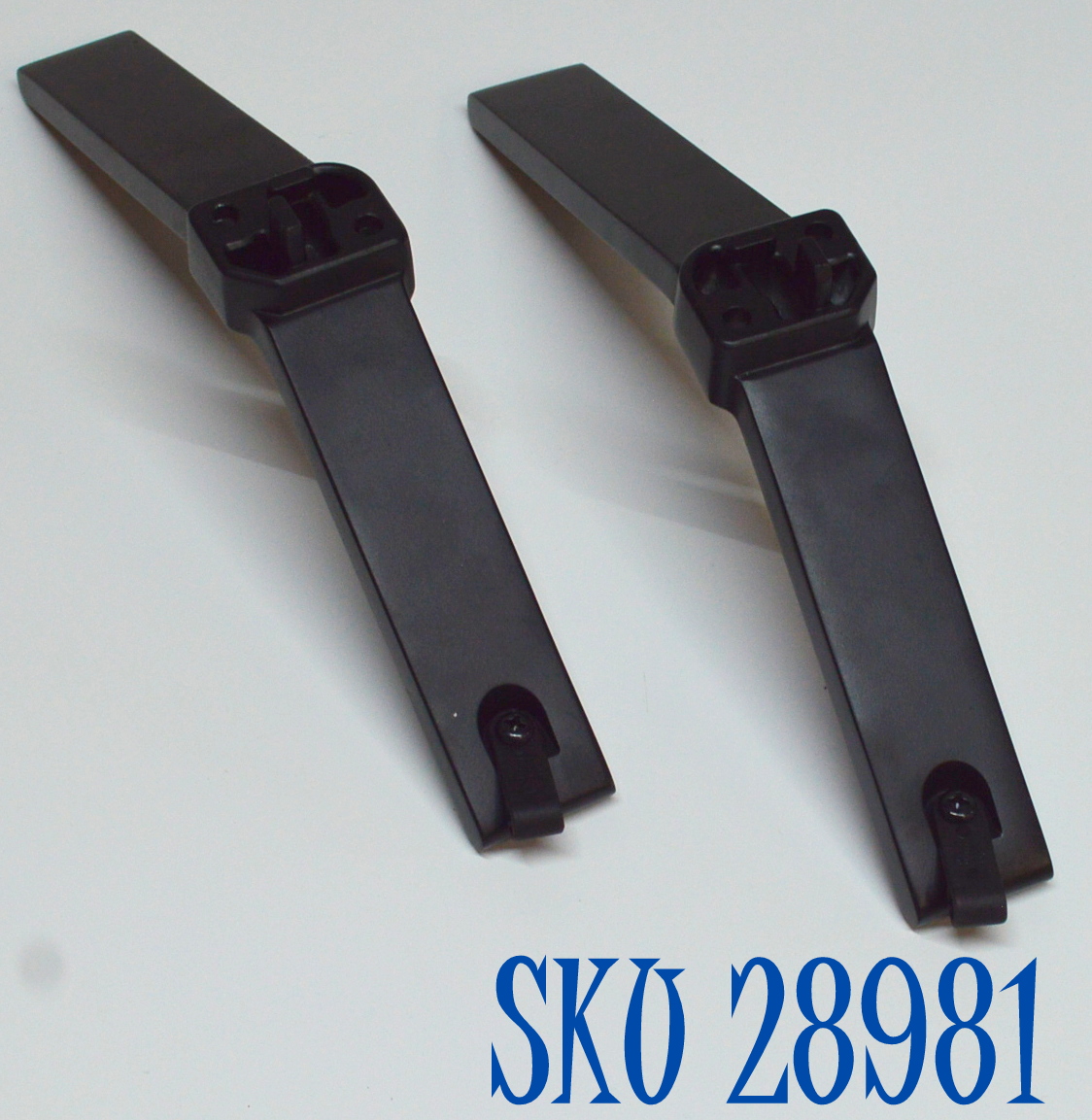 KIT DE BASES DE METAL ORIGINAL PARA TV HISENSE 2 PIEZAS / NUMERO DE PARTE 2087 / 39482-326005 / 39482-326004