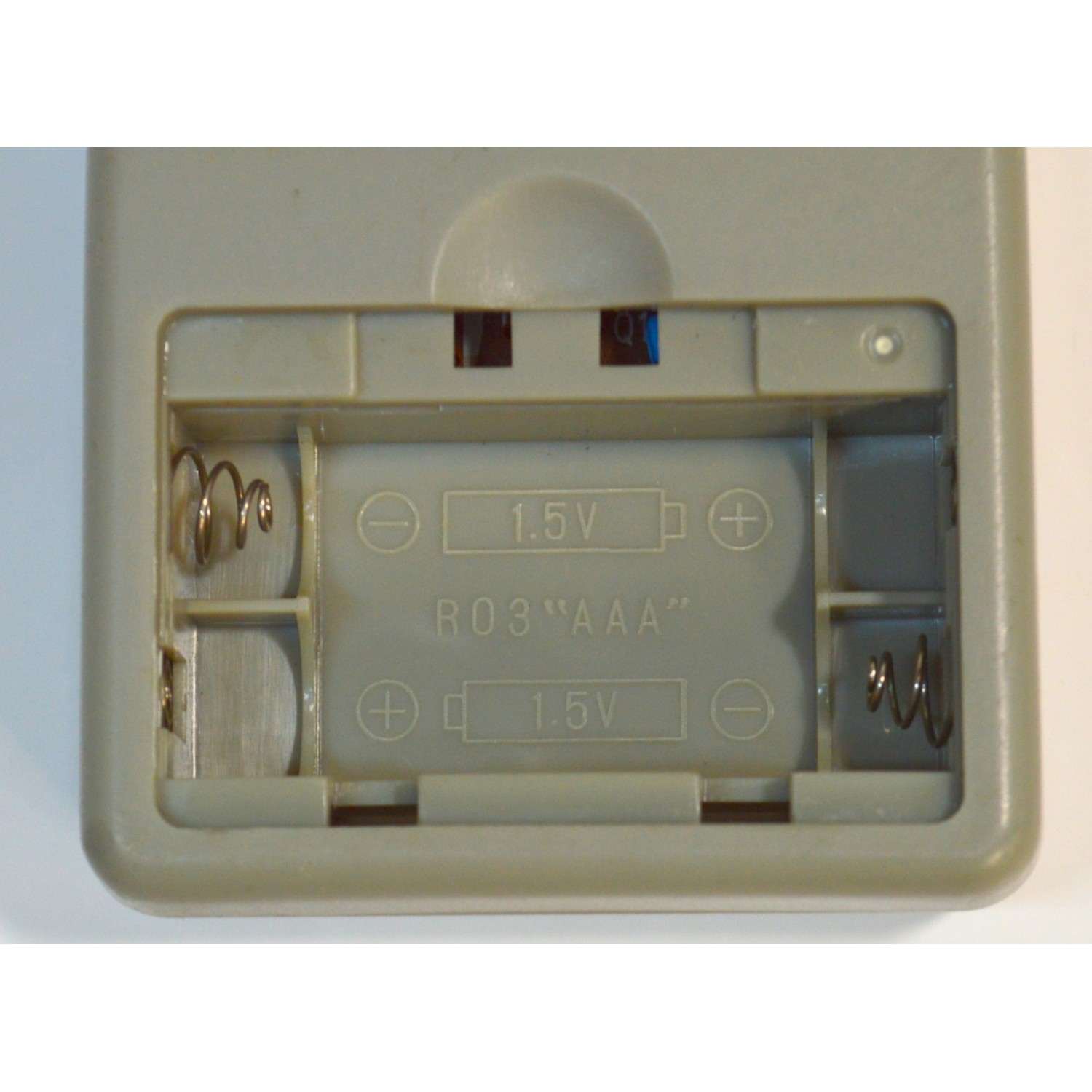 CONTROL REMOTO ORIGINAL NUEVO PARA SISTEMA ESTEREO COMPACTO / SISTEMA DE AUDIO MICROCOMPONENTE SANYO / NUMERO DE PARTE RB-DA370 / MODELO DC-DA370 / DC-DA380 / DC-MB500 / DCDA100 / DCDA101 / DCDA70 / DCDA80 / RBDA100 - Imagen 2