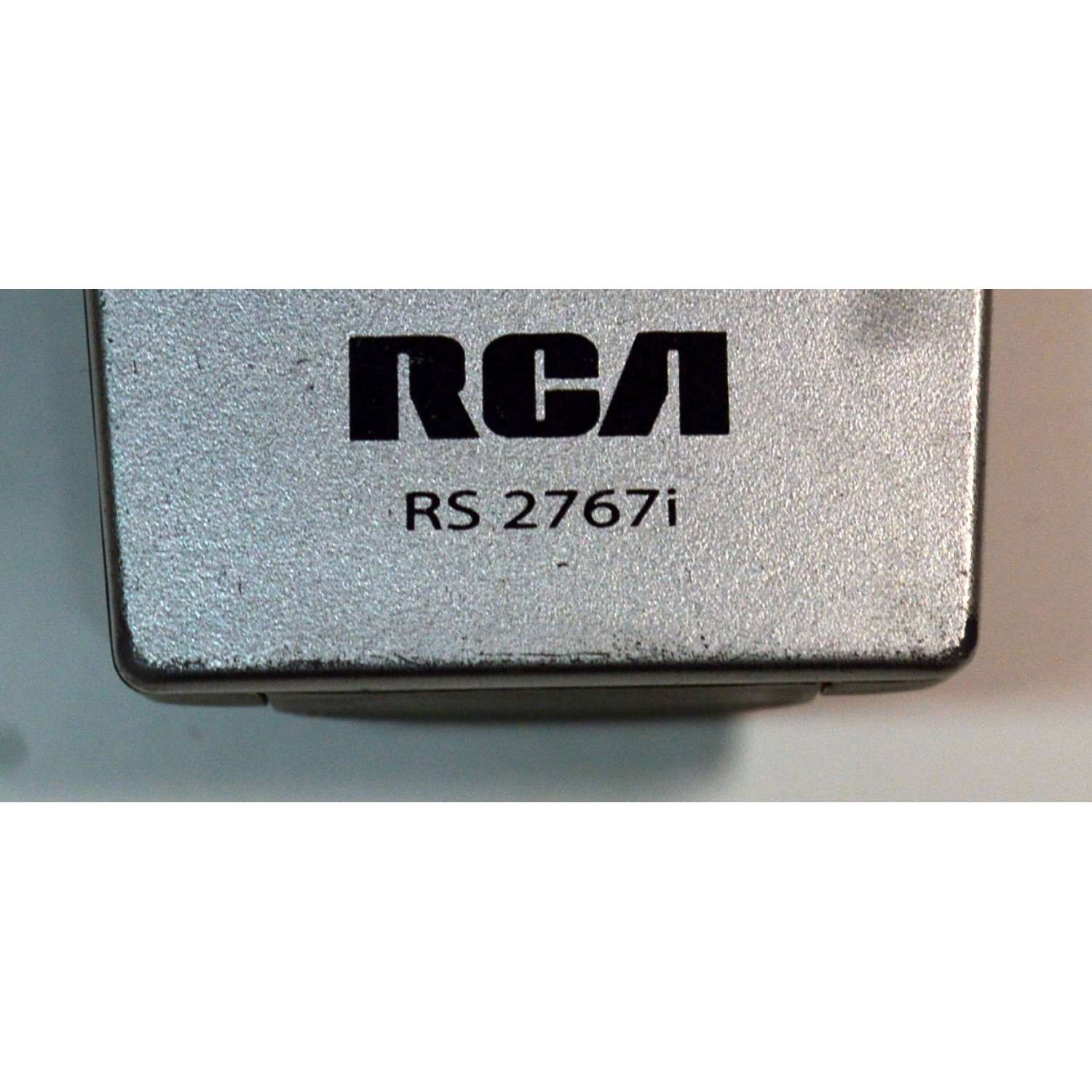 CONTROL REMOTO RCA  ORIGINAL NUEVO PARA SISTEMA DE AUDIO RCA / NUMERO DE PARTE RS26761 / RS 2767i / RS2650 / RS2663 / COMPATIBLE SISTEMA ESTEREO / ALGUNAS FUNCIONES PARA iPOD / CD / RADIO FM/AM / VARIAS FUENTES DE ENTRADA COMO LINEA DE ENTRADA/AUXILIAR - Imagen 2