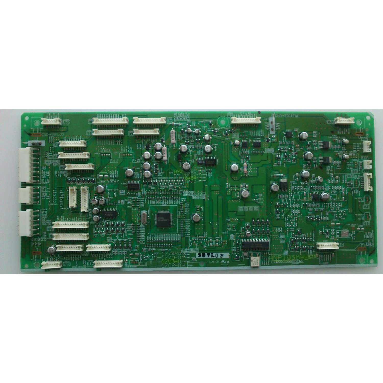 MAIN PARA TV INSIGNIA / NUMERO DE PARTE 515YT9500M06 / TD.T950.67 / 2020002312 / 536D3156KF102 / A21042955 / PANEL PT320CT01-1 / DISPLAY PT320CT01-1 / MODELO NS-32F202NA22