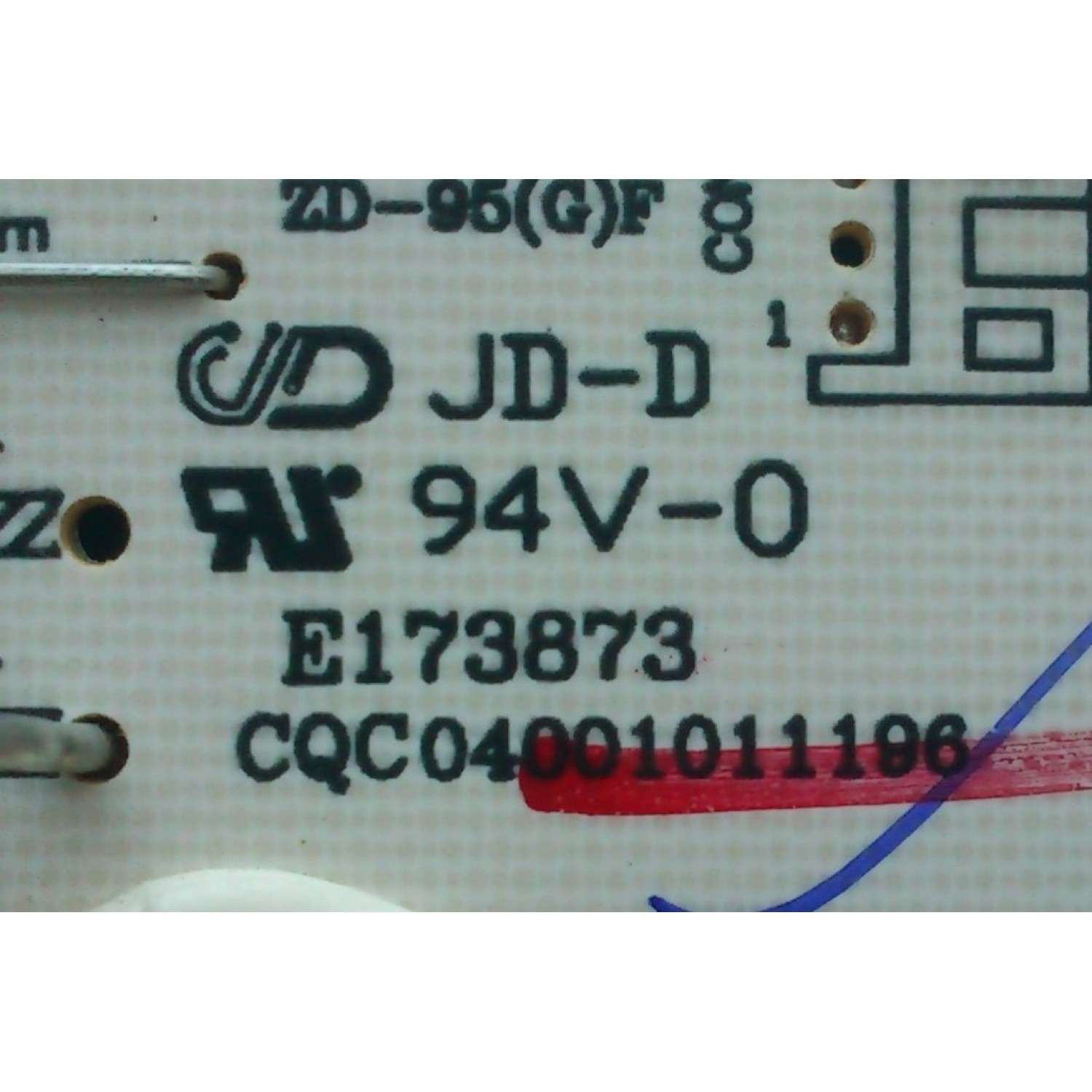 FUENTE DE PODER / APEX LK-PL320408A / MO29250014 / CQC04001011196 / MODELO LE3242	 - Imagen 3