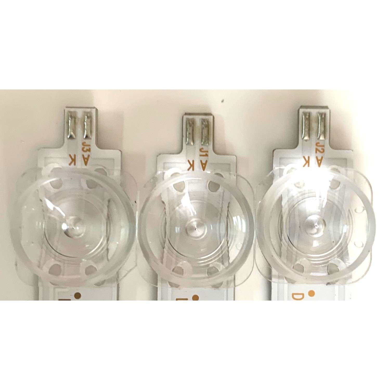 KIT DE LEDS PARA TV JVC ( 3 PZ ) / NUMERO DE PARTE 30342008210E / 30342008211E / LED42D08A-ZC26AG-01E / LED42D08B-ZC26AG-01E / E331251 / MODELO  LT-43MAW595 - Imagen 4