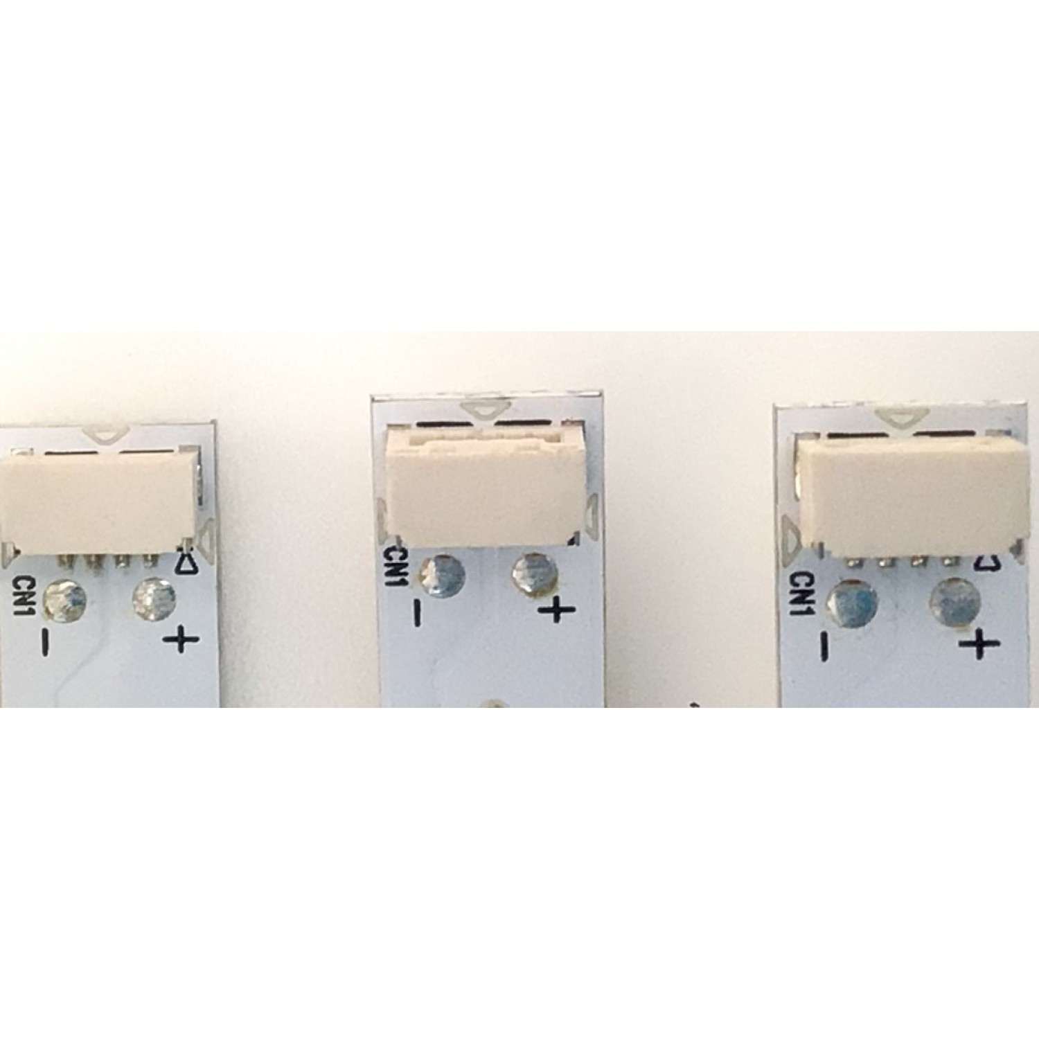 KIT DE LED'S PARA TV PHILIPS ( 4 PZ ) / NUMERO DE PARTE LB43054 / LB43054 V0_00 / UDULEDLXT014 / E469119 /  MODELO 43PFL560/F7 - Imagen 2