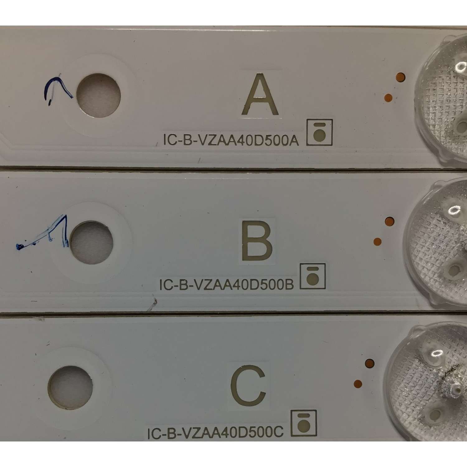 KIT DE LED'S PARA TV JVC ( 3 PZ ) / NUMERO DE PARTE 0981-0112-2114 / 0981-0112-2115 / 0981-0112-2116 / IC-C-VZAA40D500A / IC-C-VZAA40D500B / IC-C-VZAA40D500C / MODELO EM40NF5 / LC-40LE653U - Imagen 2