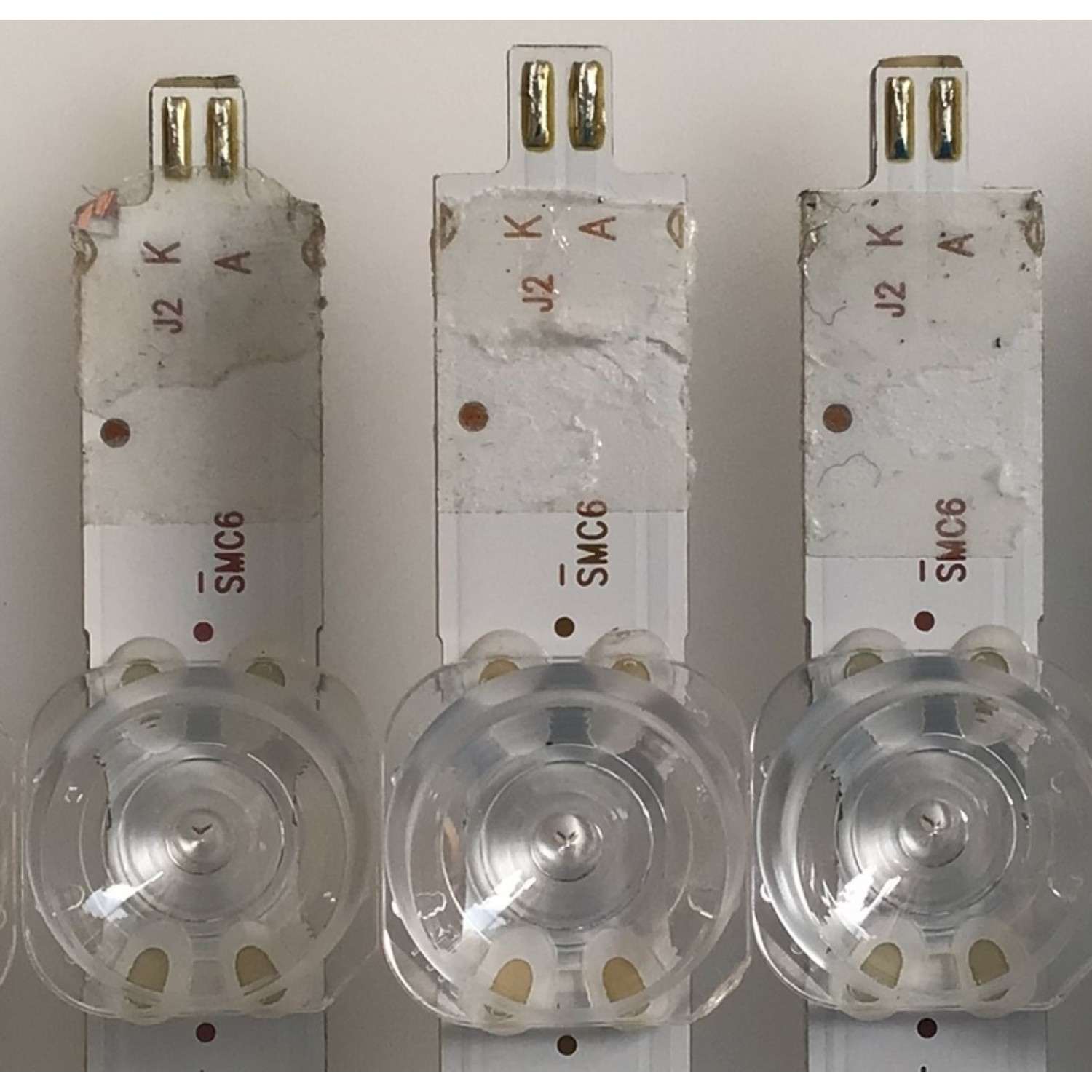 KIT DE LED'S PARA ONN·ROKU TV (12 PIEZAS) / NUMERO DE PARTE LED70D06A-ZC66AG-03 / 30370006003 / 70000M07S / PANEL JE695R3HB9L / MODELO 100012588 (70 PULGADAS) - Imagen 2
