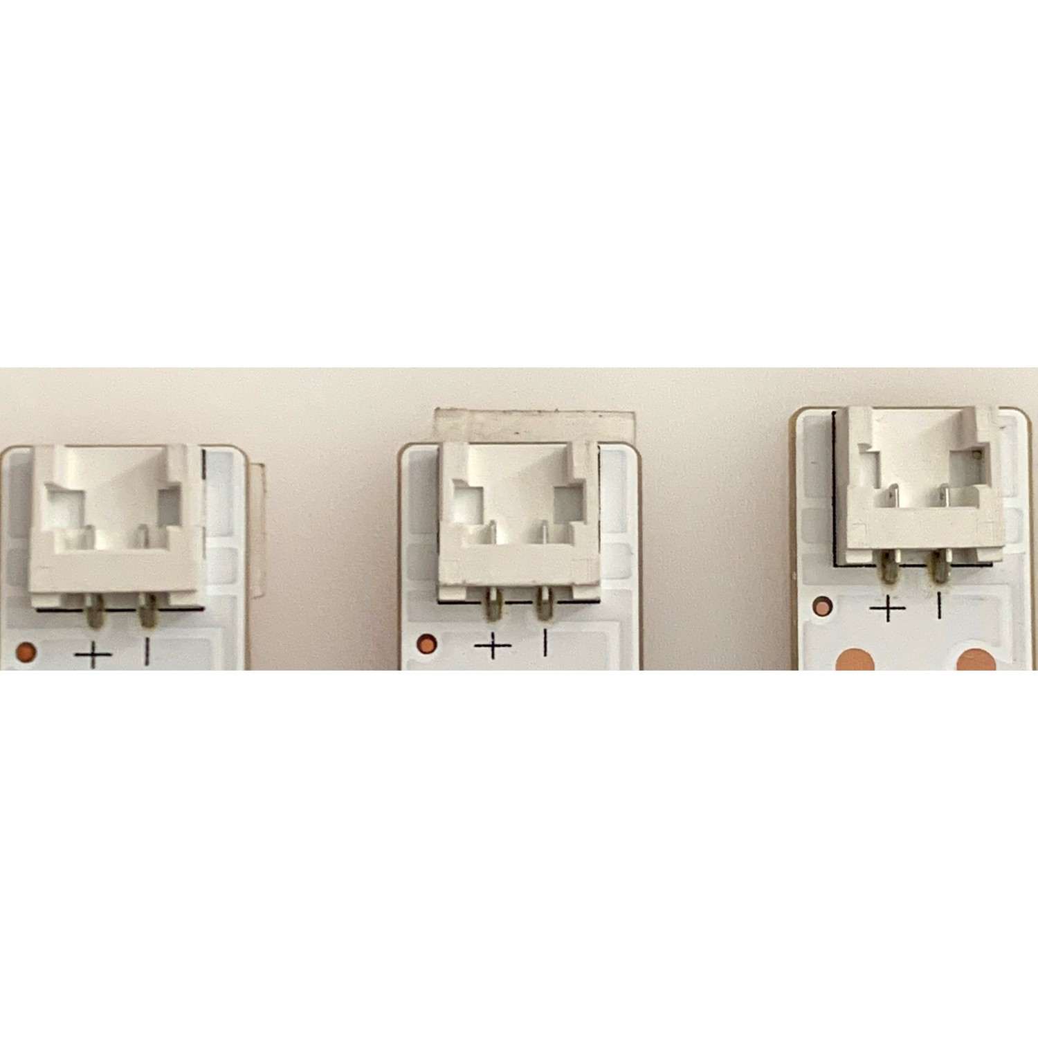 KIT DE LED'S PARA TV LG ( 3 PZ ) / NUMERO DE PARTE 6916L-1437A / 6916L-1438A / PANEL LC320DUE(SF)(R1) / MODELO 32LN5300-UB / 32LN5300-UB.BUSYLWM / MAS MODELOS EN DESCRIPCIÓN - Imagen 4