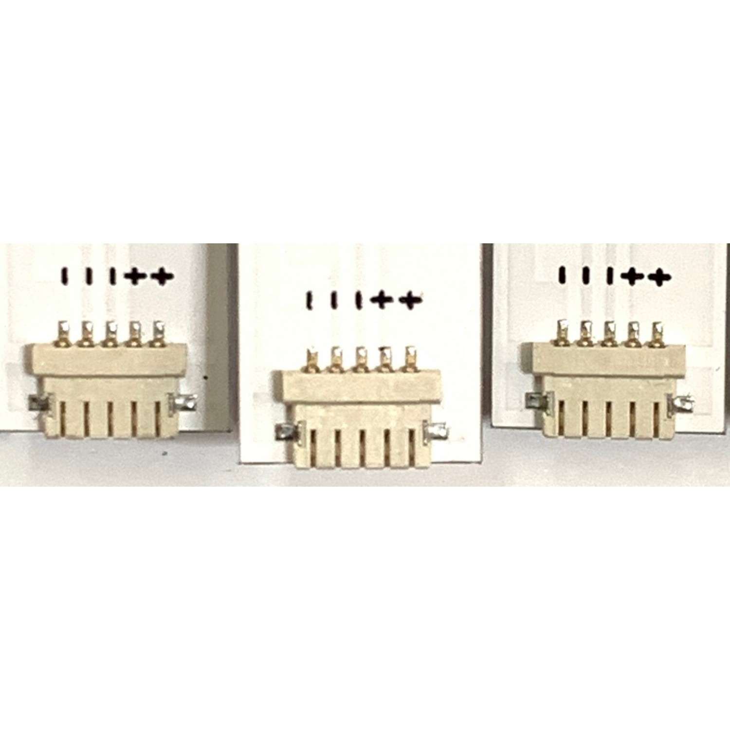 KIT DE LEDS PARA TV HISENSE ORIGINAL 24 PIEZAS / NUMERO DE PARTE SVH650AD8 / SVH650AD8-L / SVH650AD8-R / HD650V6U52 / 2019040701 / 21735200 / CRH-BX65V6U52L30301222947 / CRH-BX65V6U52R30301222947 / PANEL HD650V6U62\S0\FJ\GM\ROH / MODELO 65H9F - Imagen 7